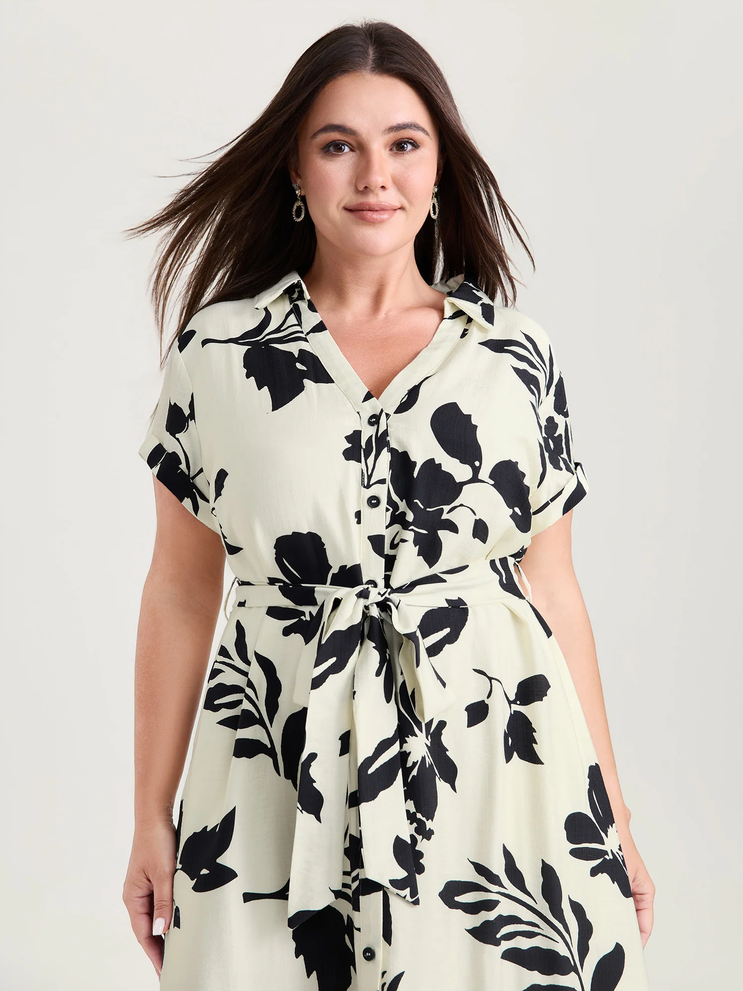 Monochrome Floral Print Collared Midi Dress - Image 2