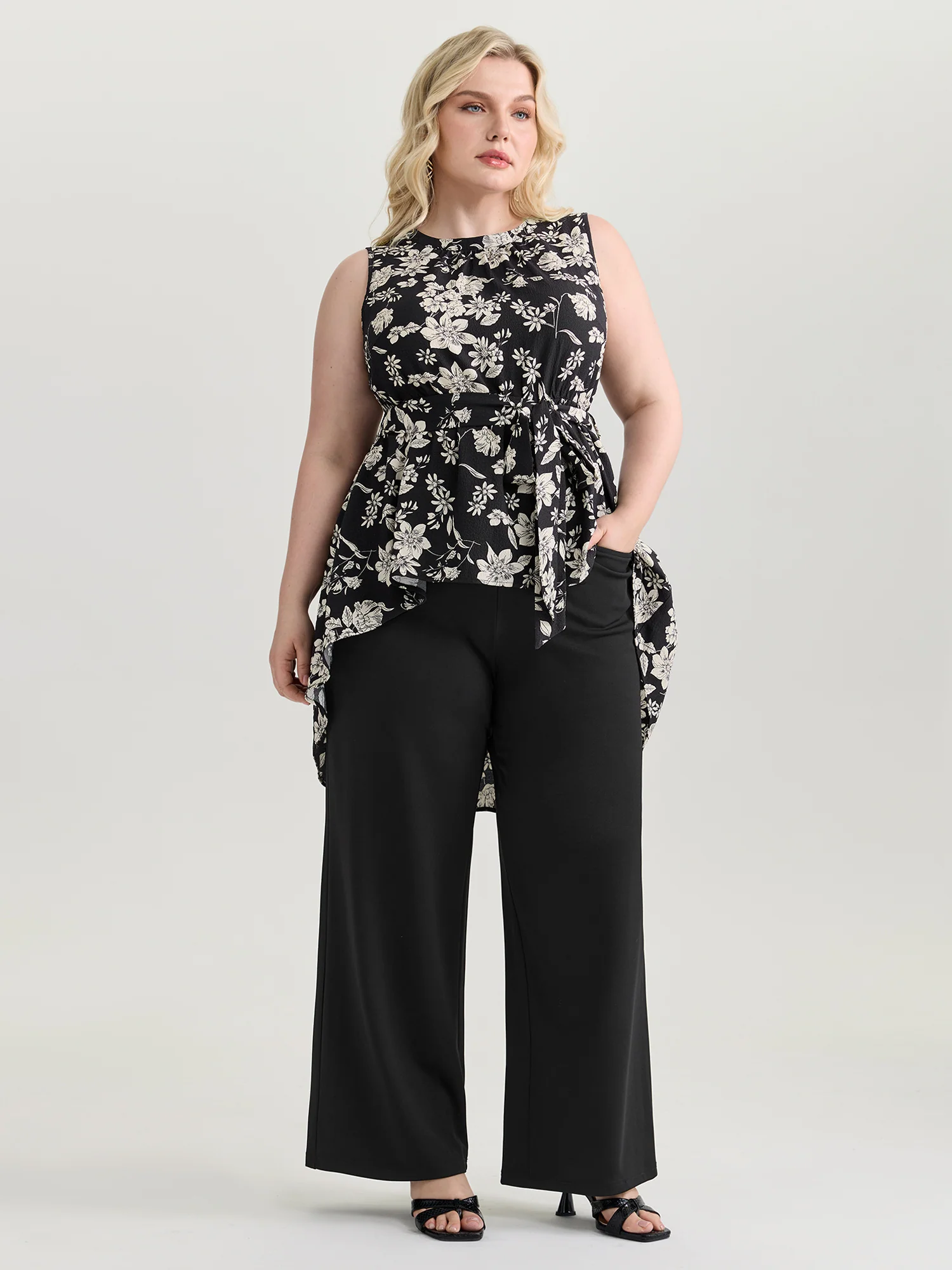 Monochrome Floral Print High Low Hem Top - Image 3