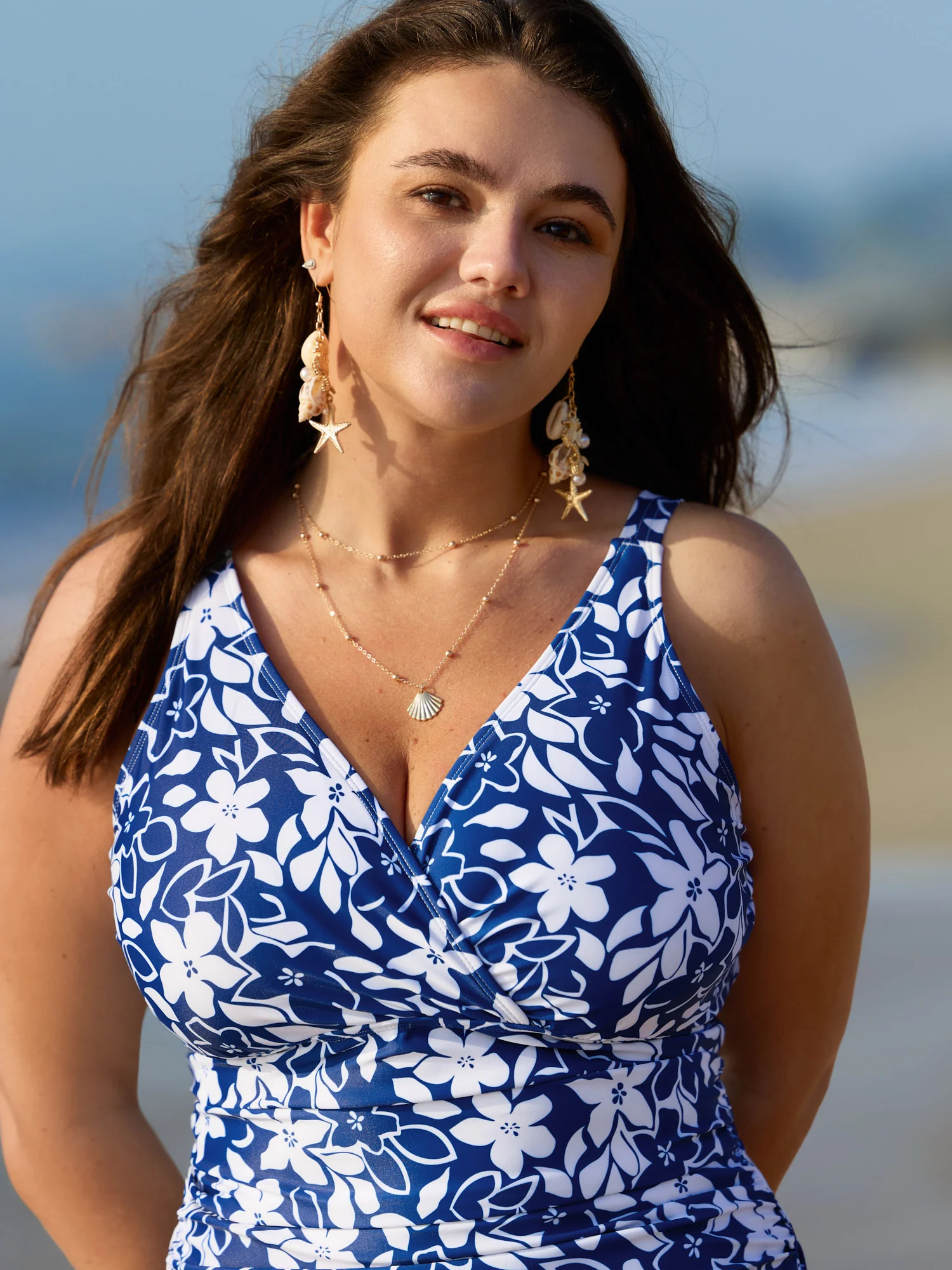 Monochrome Floral Print Wide-Strap One-Piece Swimsuit - Image 2