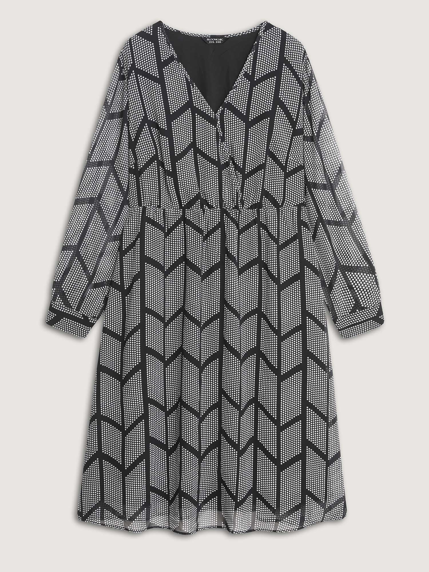 Monochrome Geometric Pattern Surplice Midi Dress - Image 7