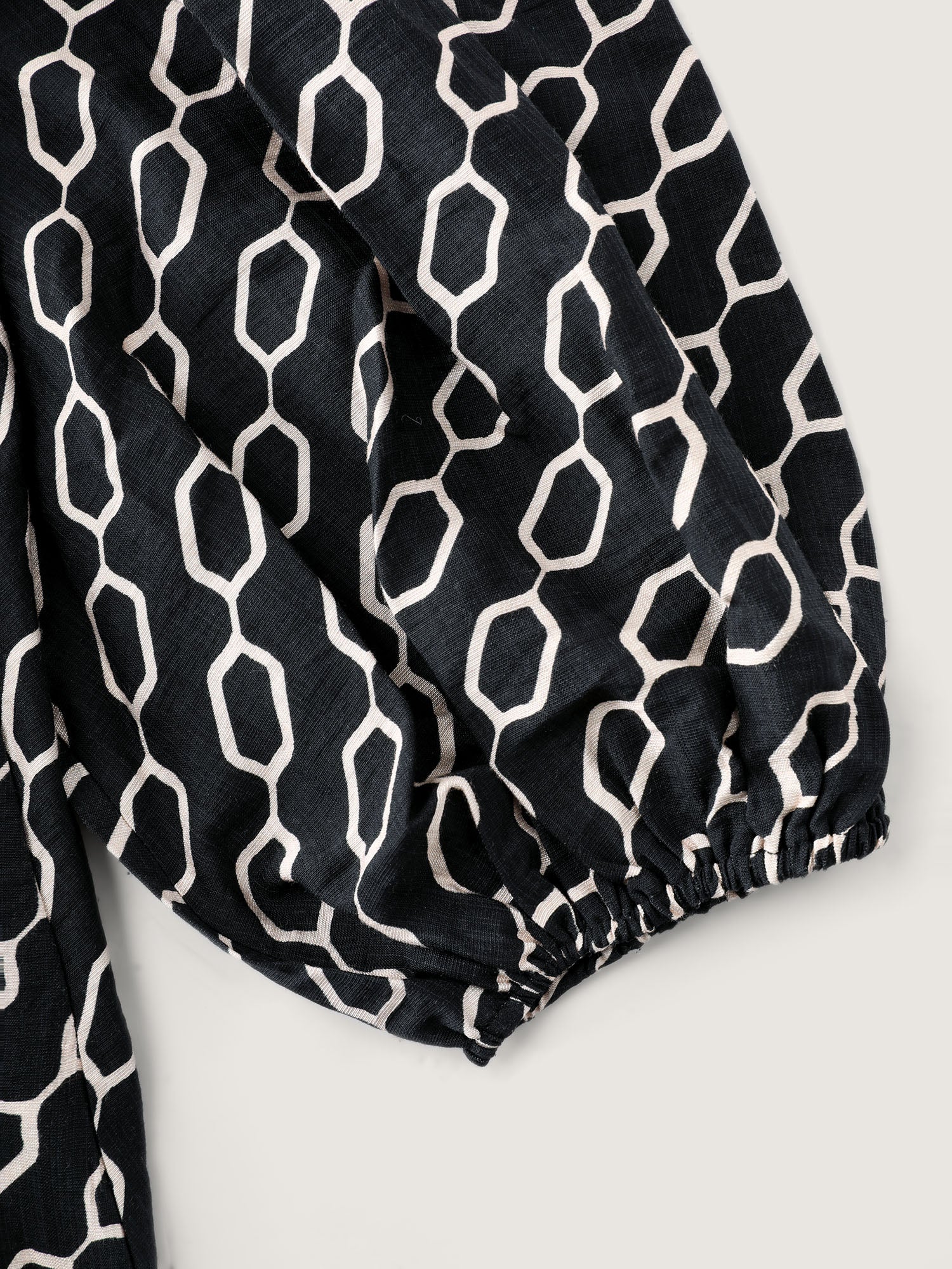 Monochrome Geometric Print Belted Midi Dress - Image 6