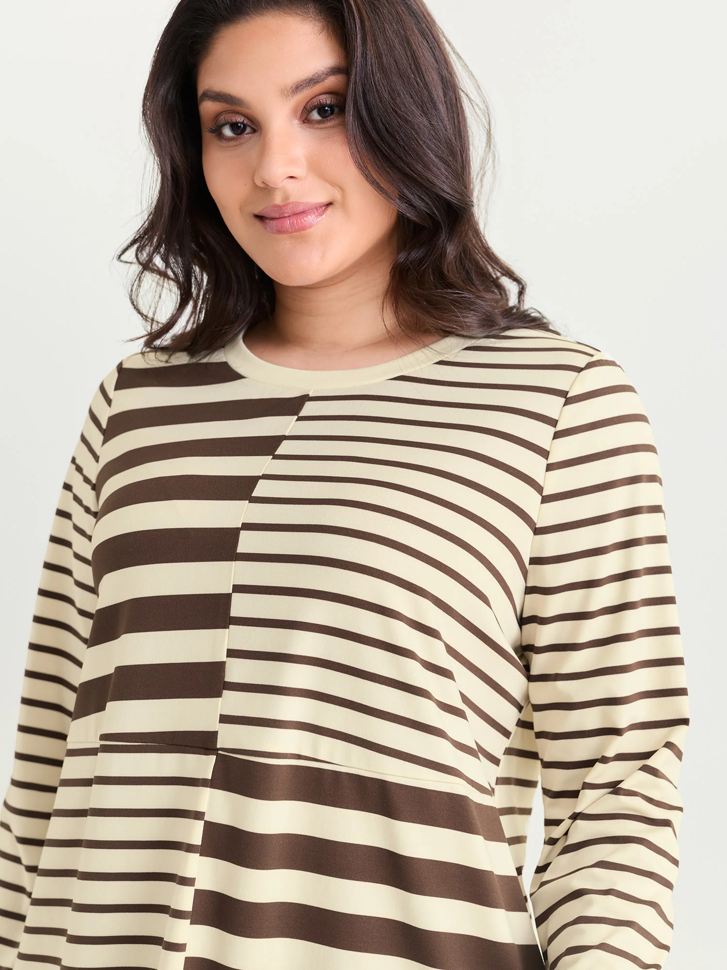 Monochrome Stripe Round Neck T-Shirt - Image 2