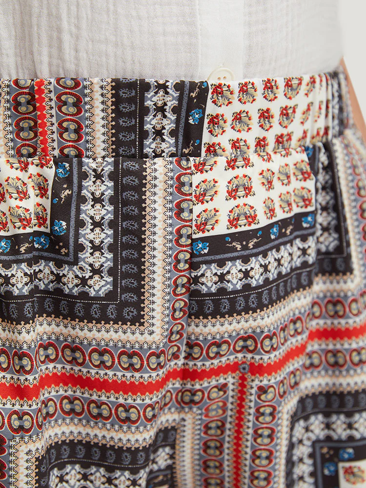 Moroccan Print Pocket Elastic Waist Shorts - Image 8