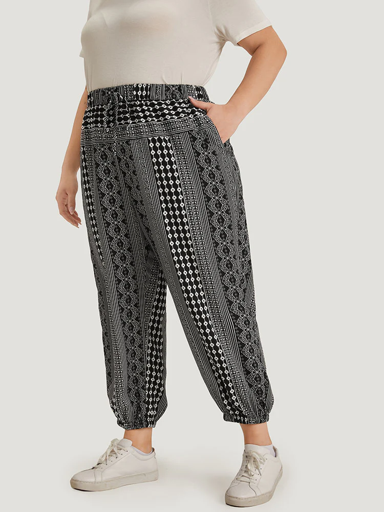 Moroccan Print Pocket Elastic Waist Ties Pants - Image 2