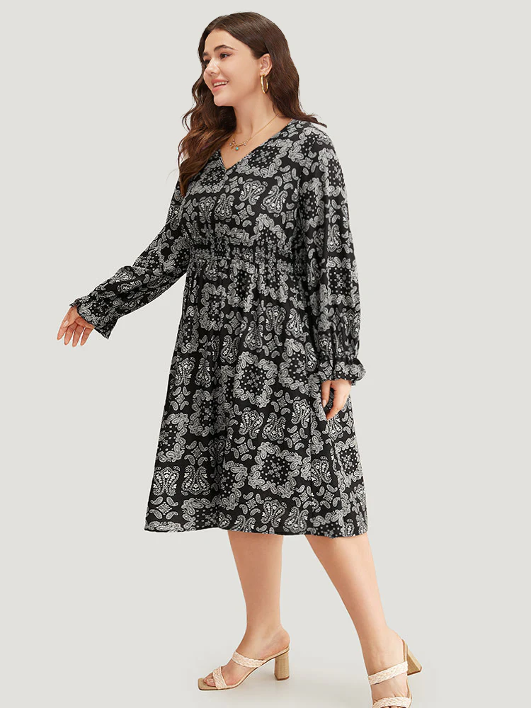 Moroccan Print Shirred Pocket Dress - Image 2