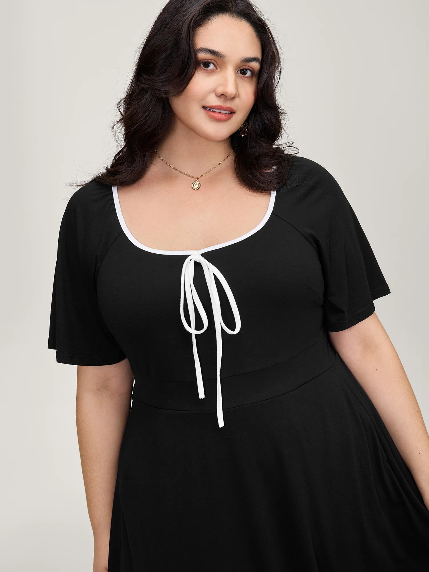 Neck Bow-Tie Contrast Pockets Midi Dress - Image 2