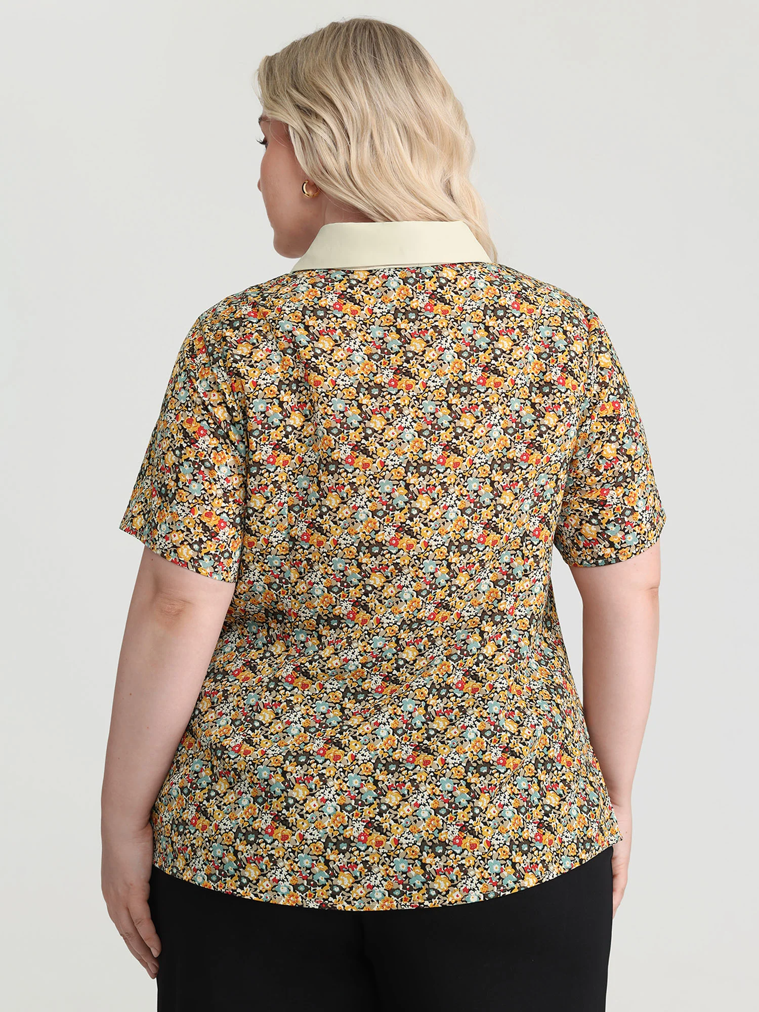 Nostalgic Floral Print Ribbon Tie Neckline Blouse - Image 4