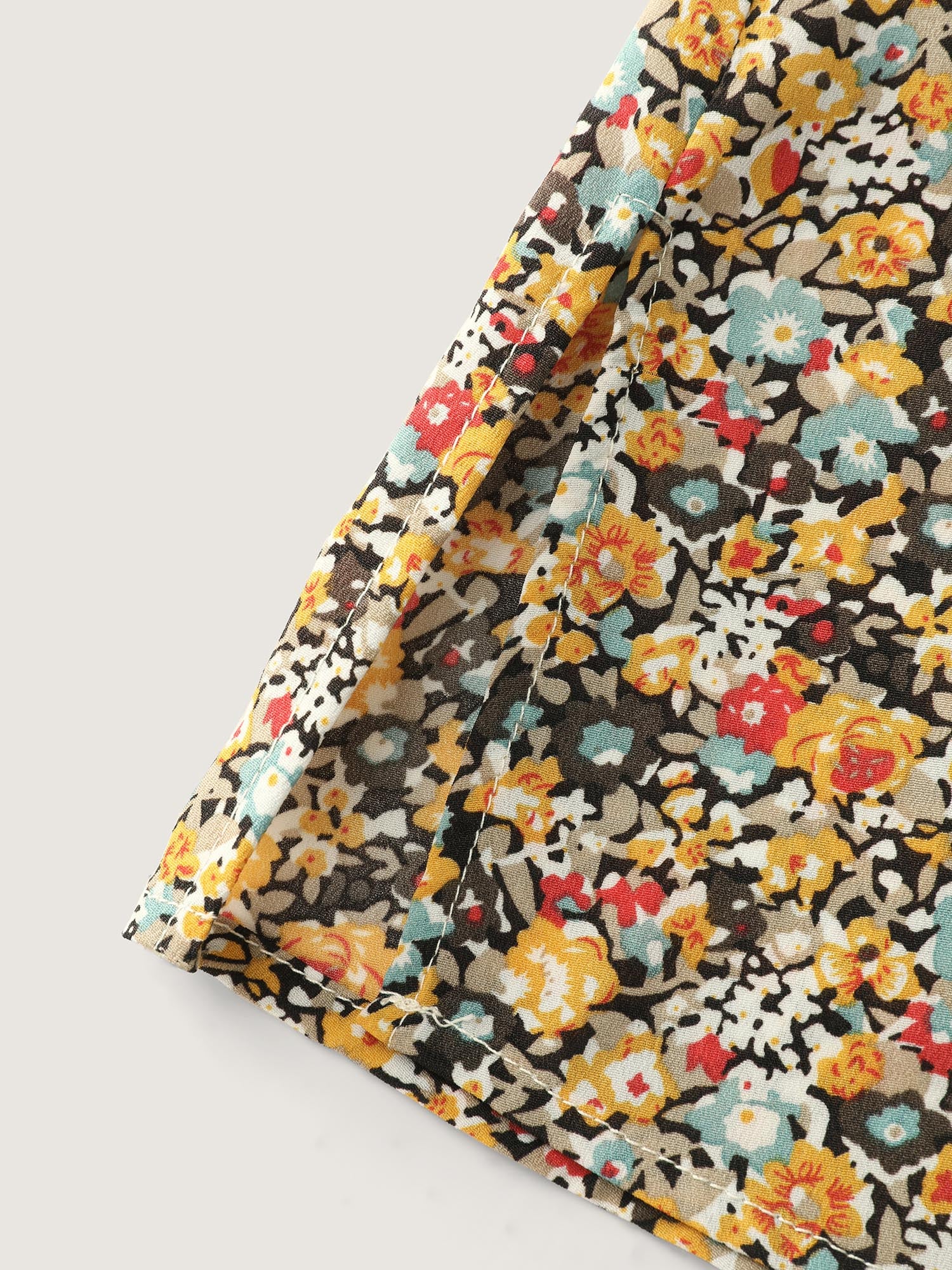 Nostalgic Floral Print Ribbon Tie Neckline Blouse - Image 6