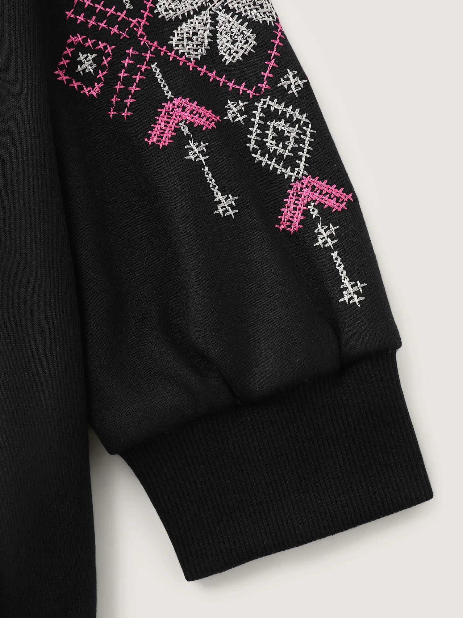 Nostalgic Rose Embroidery Drawstring Hoodie - Image 6