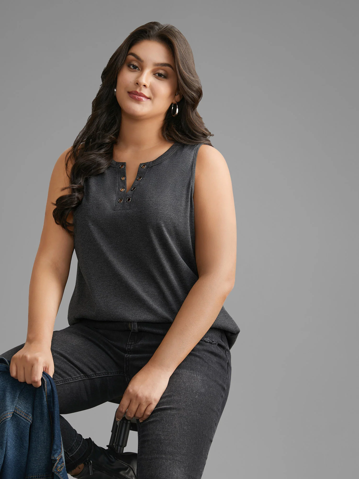Notched Collar Eyelet Tank Top - Image 3