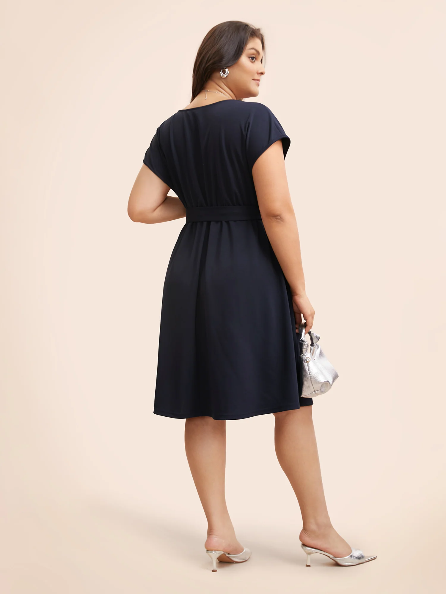 Notched Contrast Patchwork Belted Dress - Image 3