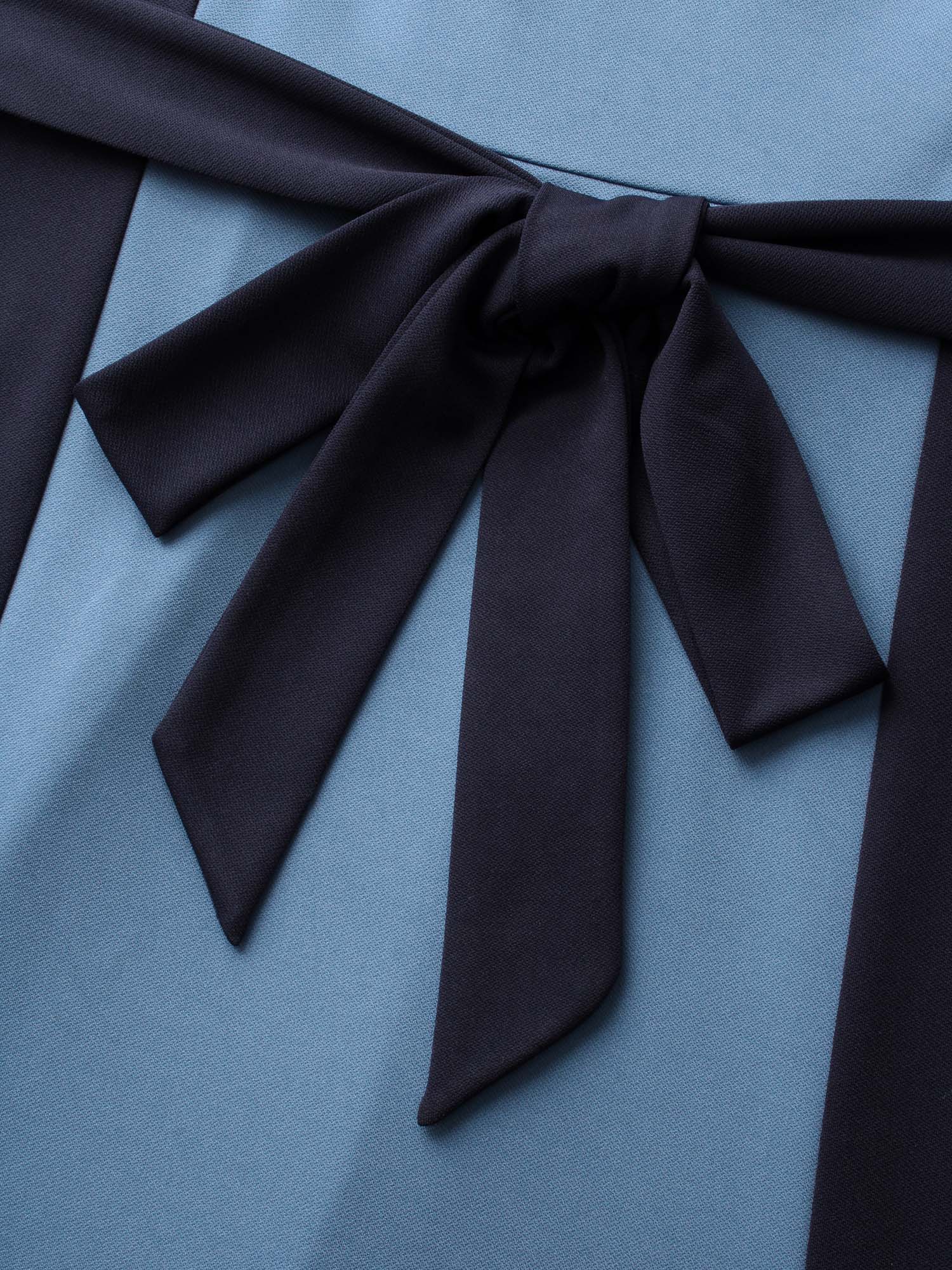 Notched Contrast Patchwork Belted Dress - Image 6