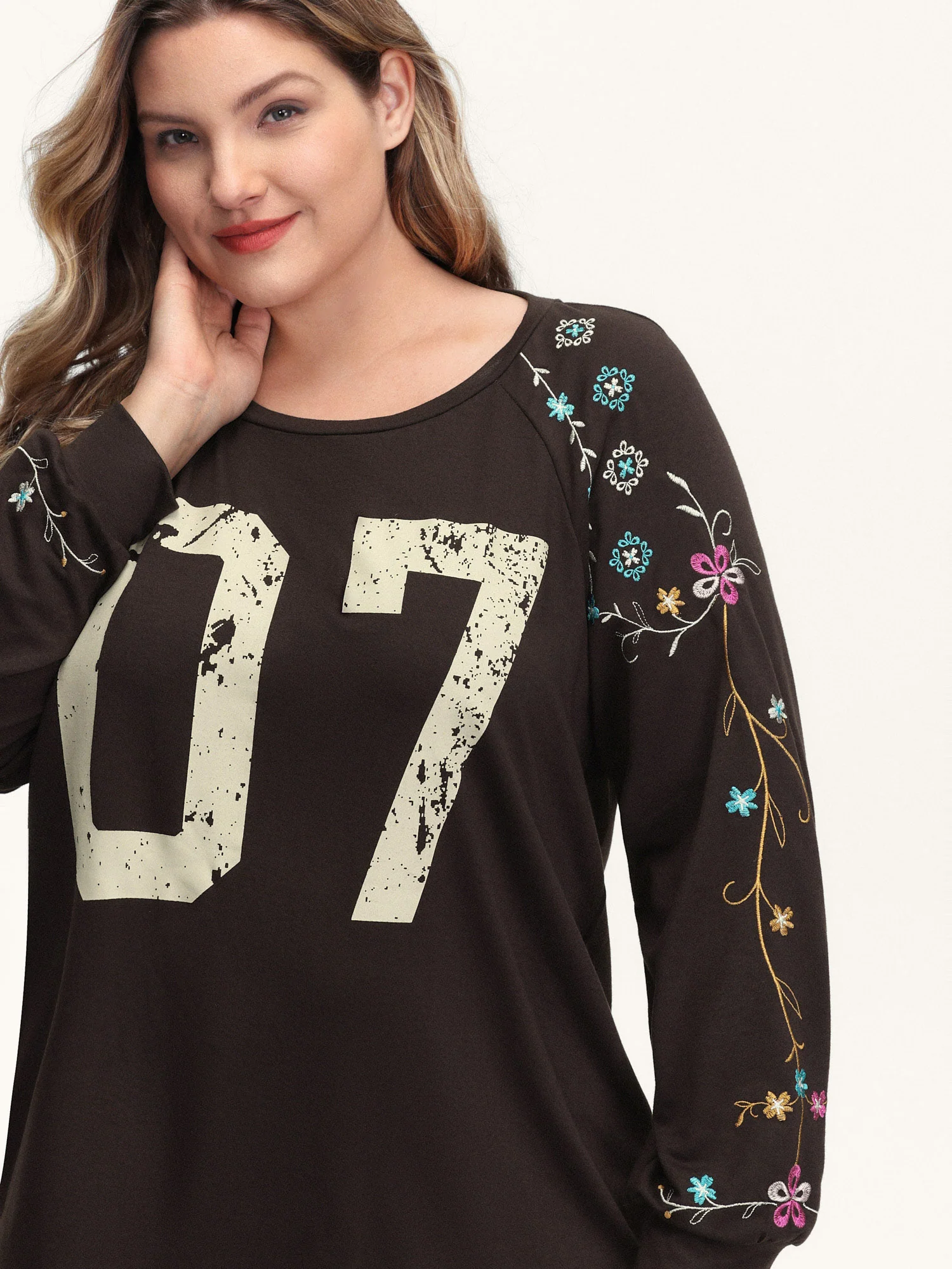 Number 07 Embroidered Relaxed-Fit Sweatshirt - Image 2
