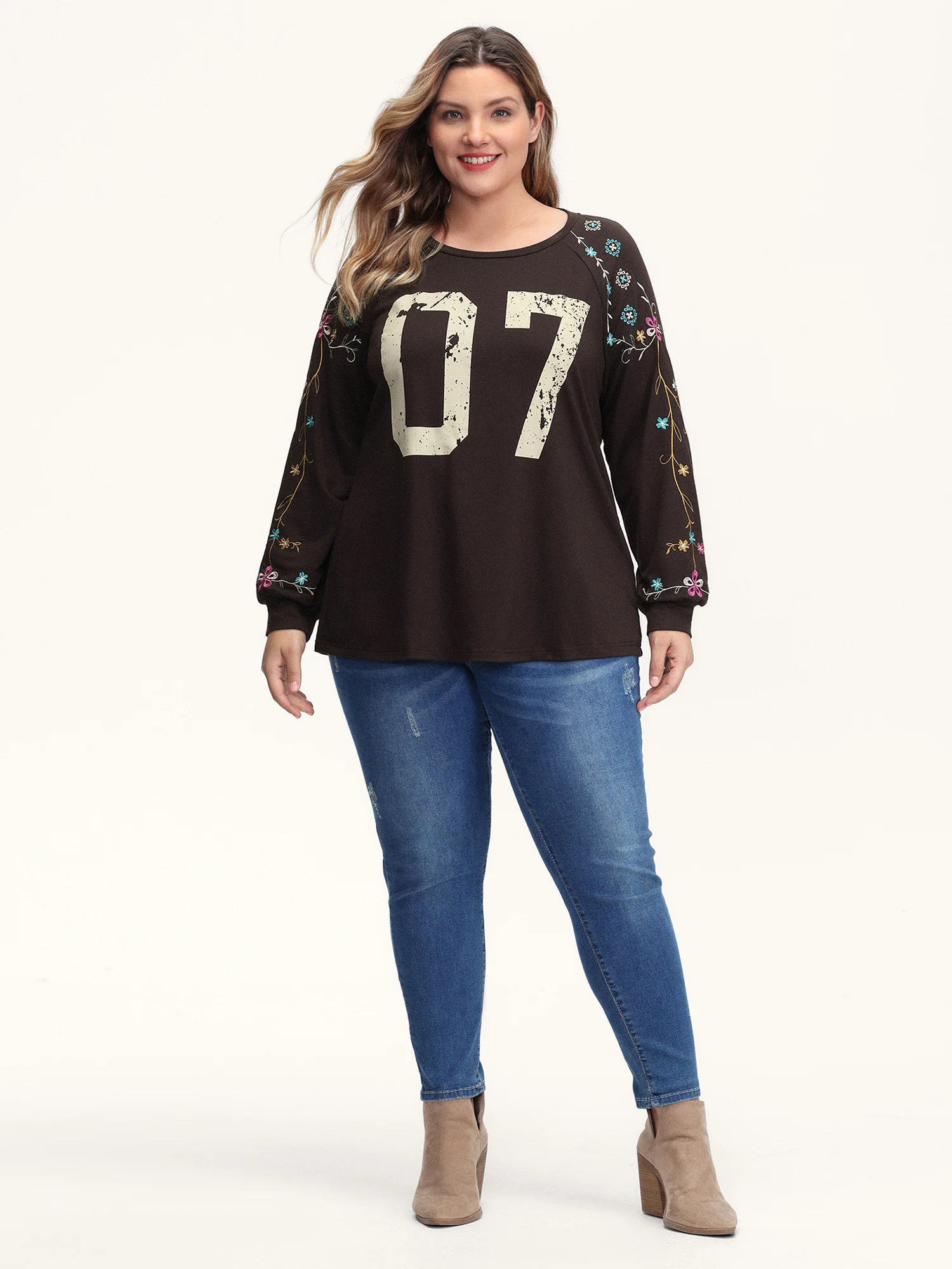 Number 07 Embroidered Relaxed-Fit Sweatshirt - Image 3