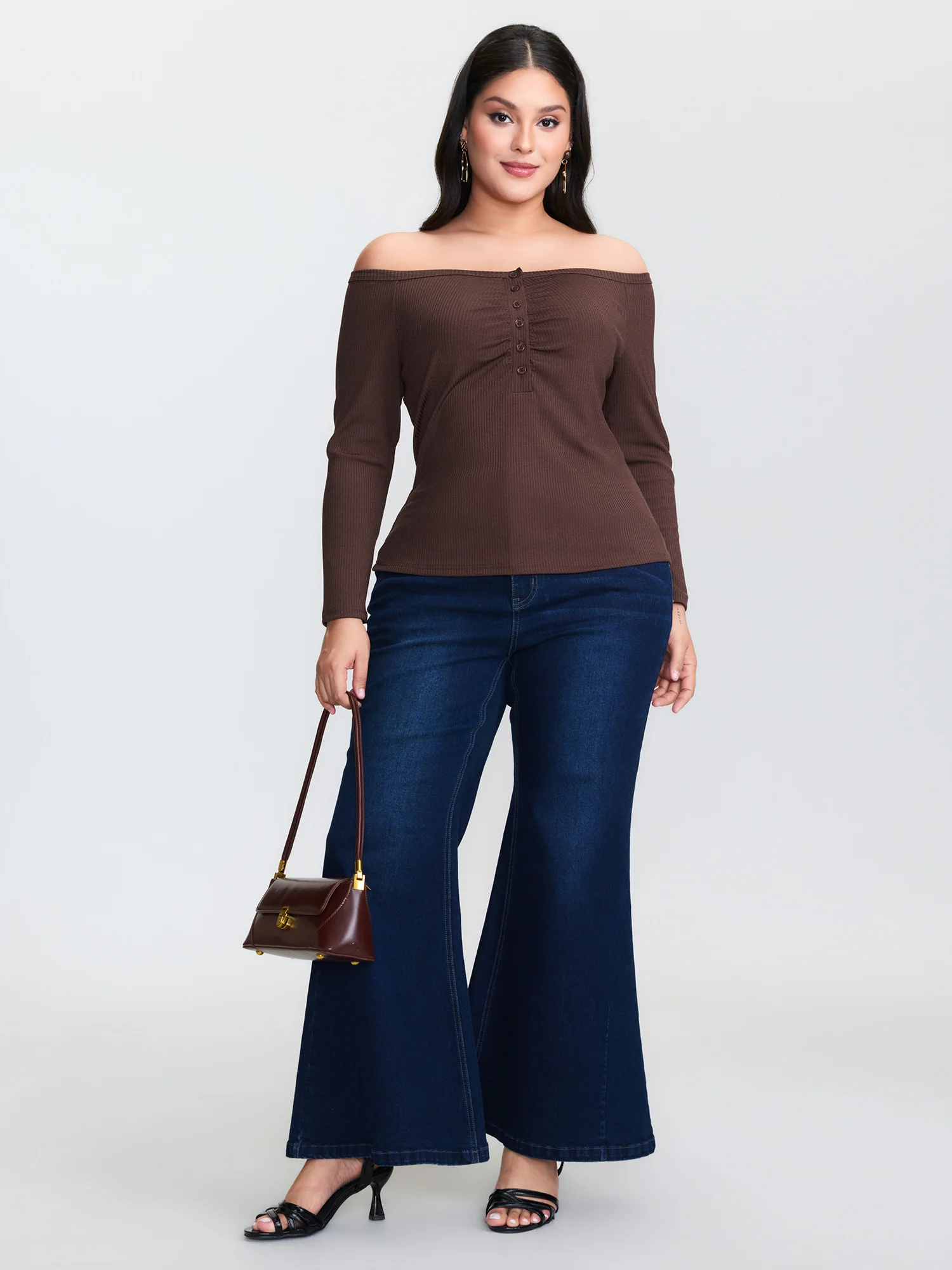 Off-Shoulder Fitted Button T-Shirt - Image 3