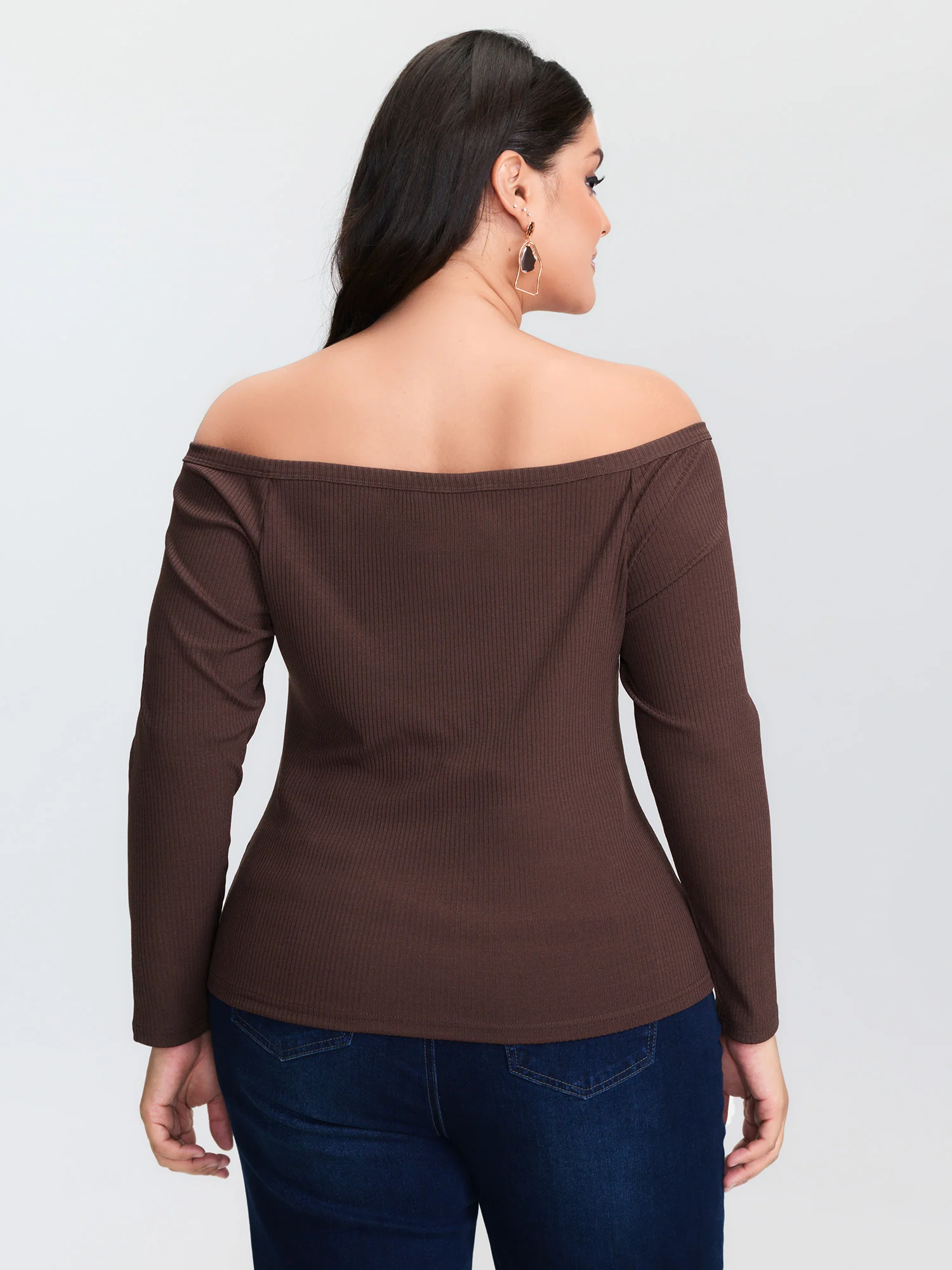 Off-Shoulder Fitted Button T-Shirt - Image 4