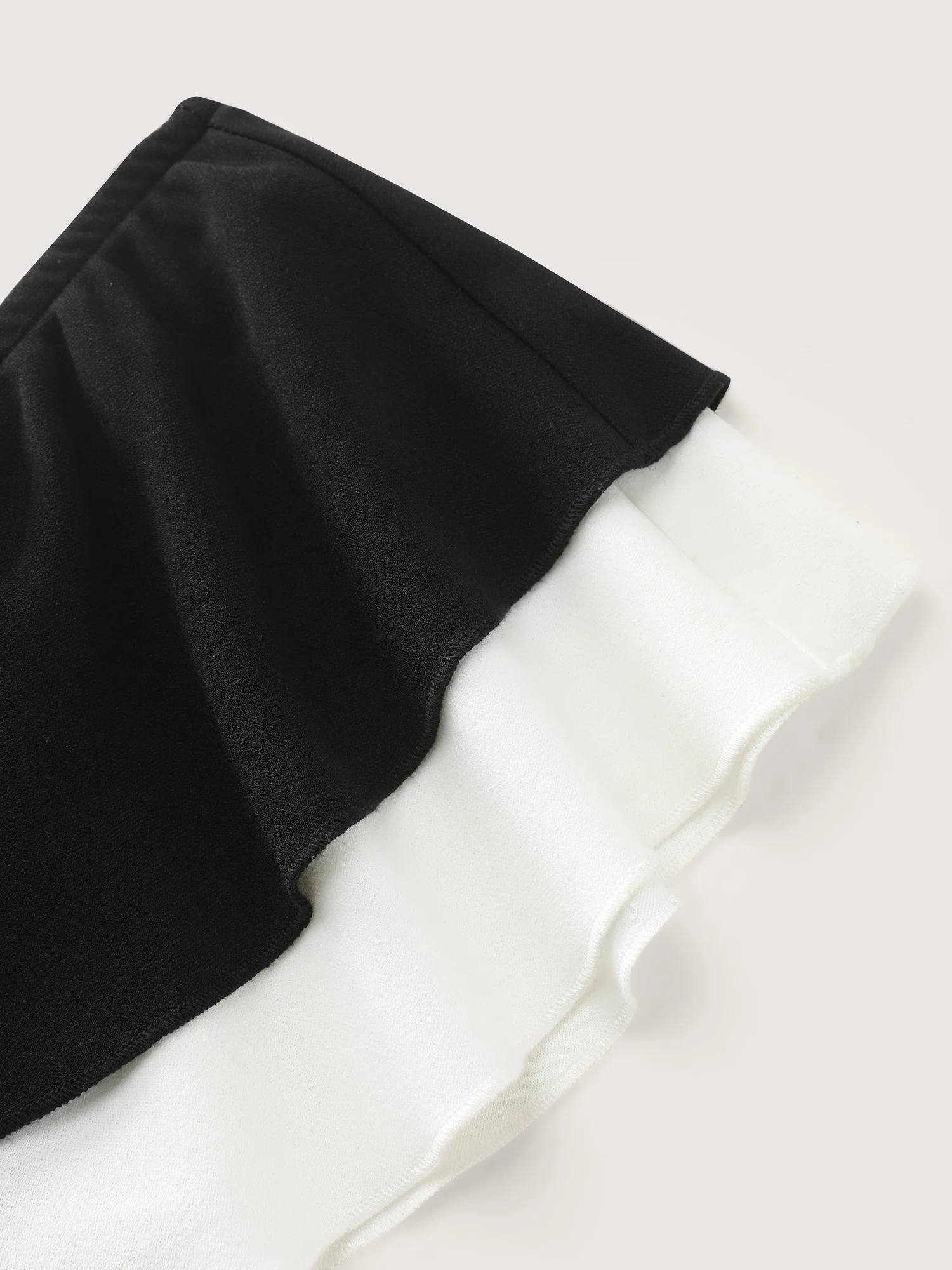 Off-Shoulder Lotus Leaf Neckline Jumpsuit - Image 6