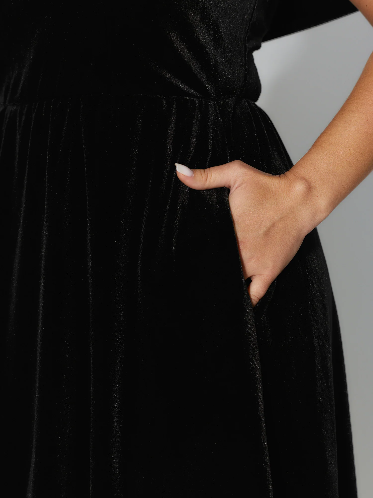 Off-Shoulder Metallic Detail Pockets Midi Dress - Image 3