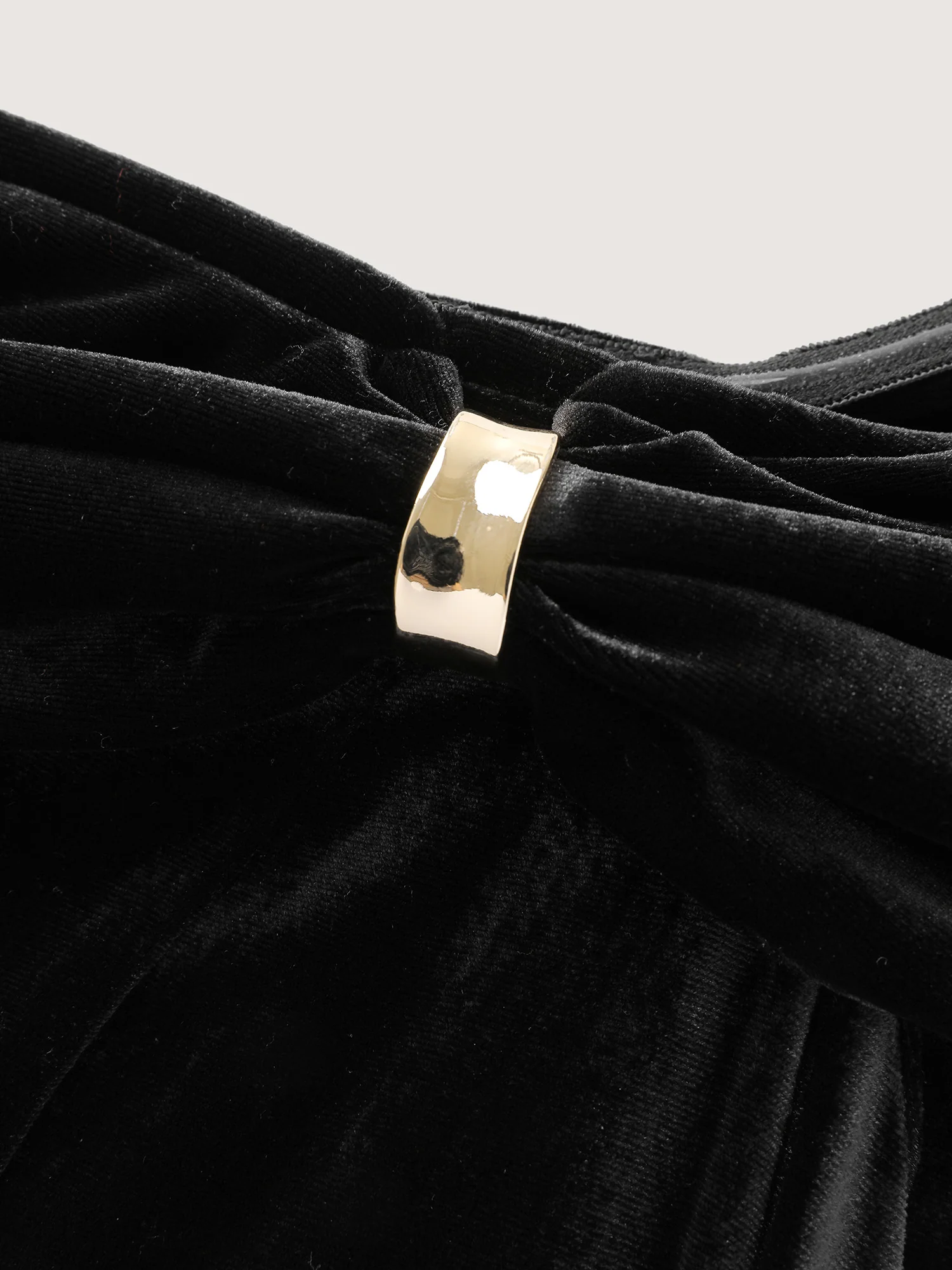 Off-Shoulder Metallic Detail Pockets Midi Dress - Image 5