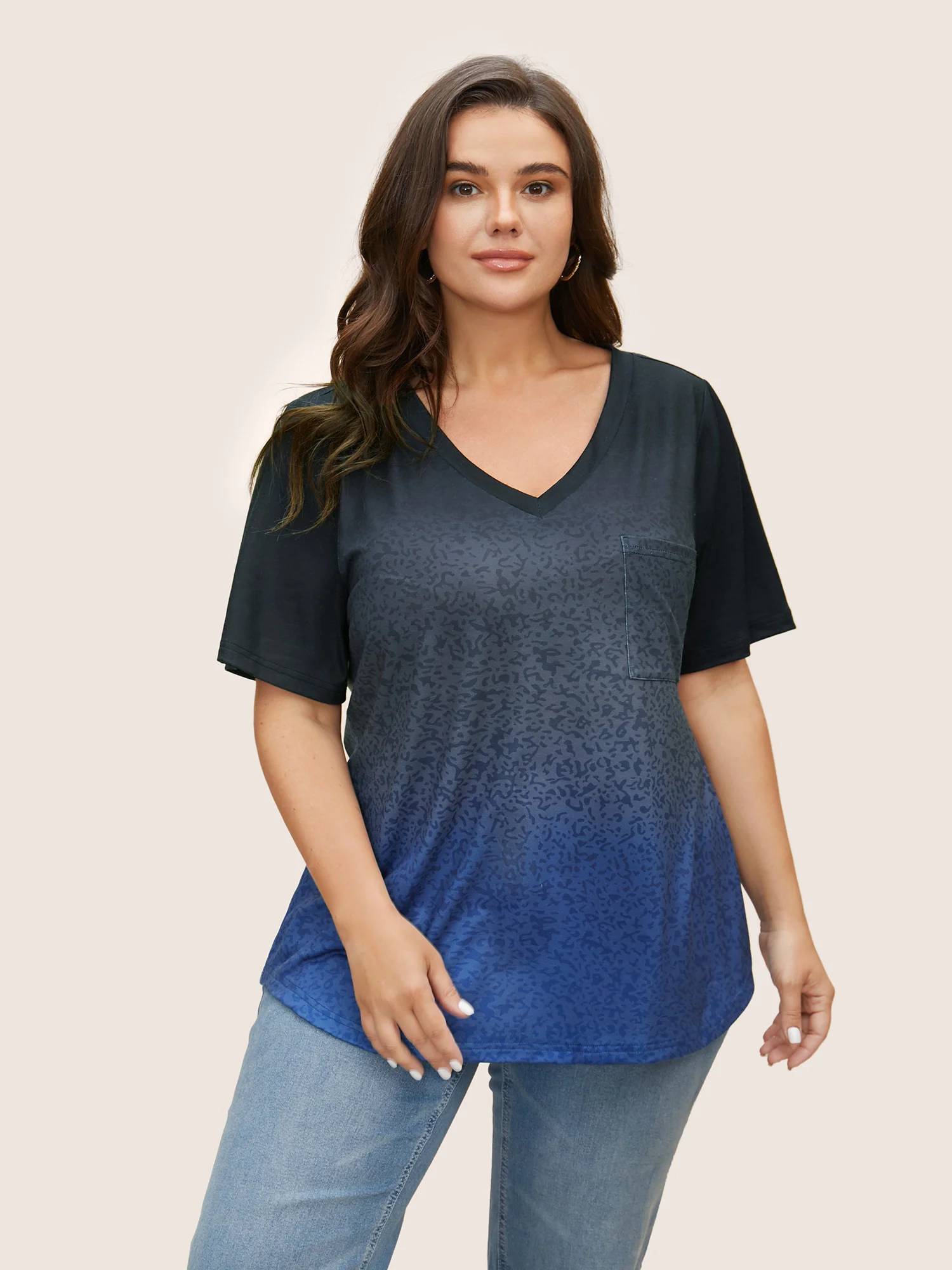 Ombre Contrast Patched Pocket T-shirt - Image 11