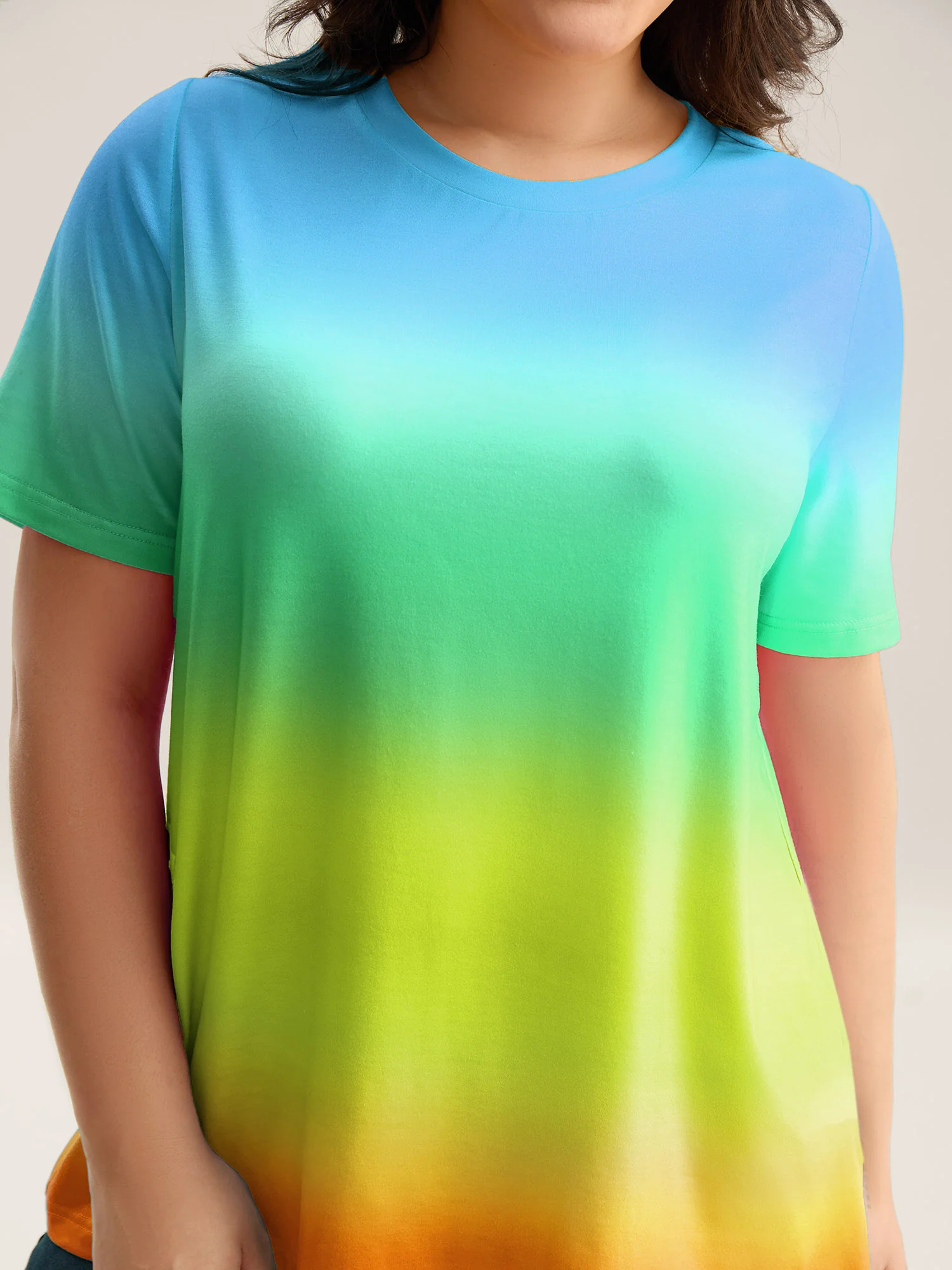 Ombre Gradient Crew Neck Curvy T-Shirt - Image 7