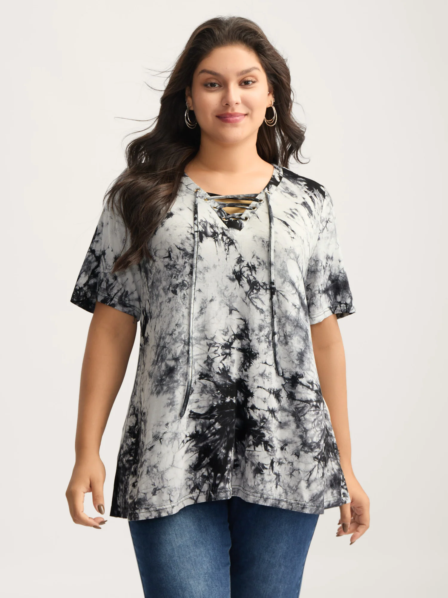 Ombre Gradient Cross-Tie Neck T-Shirt - Image 2