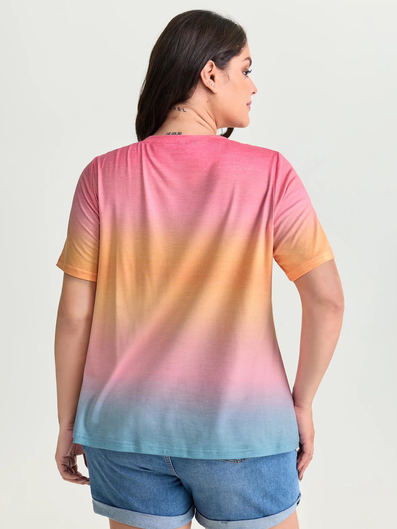 Ombre Gradient Round Neck T-Shirt - Image 4