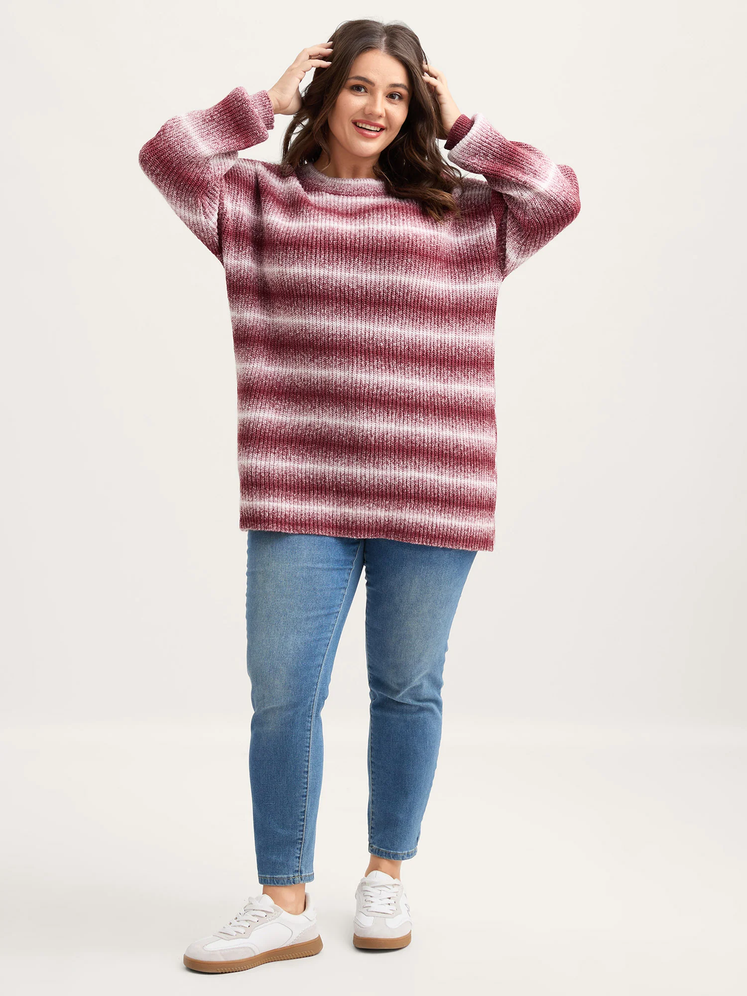 Ombre Tissue Textured Round Neck Pullover - Image 3