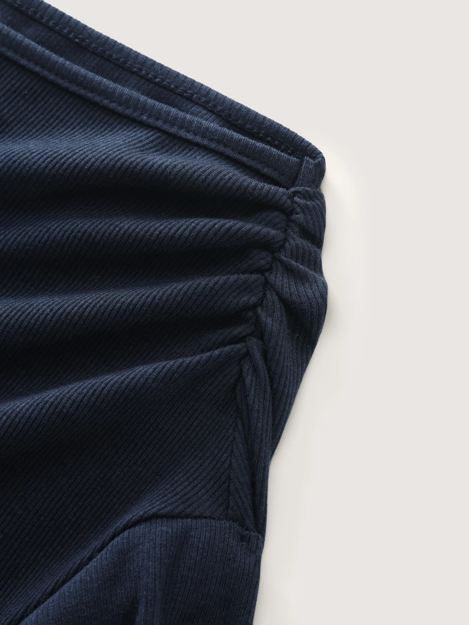 One-Shoulder Pleated T-Shirt - Image 6