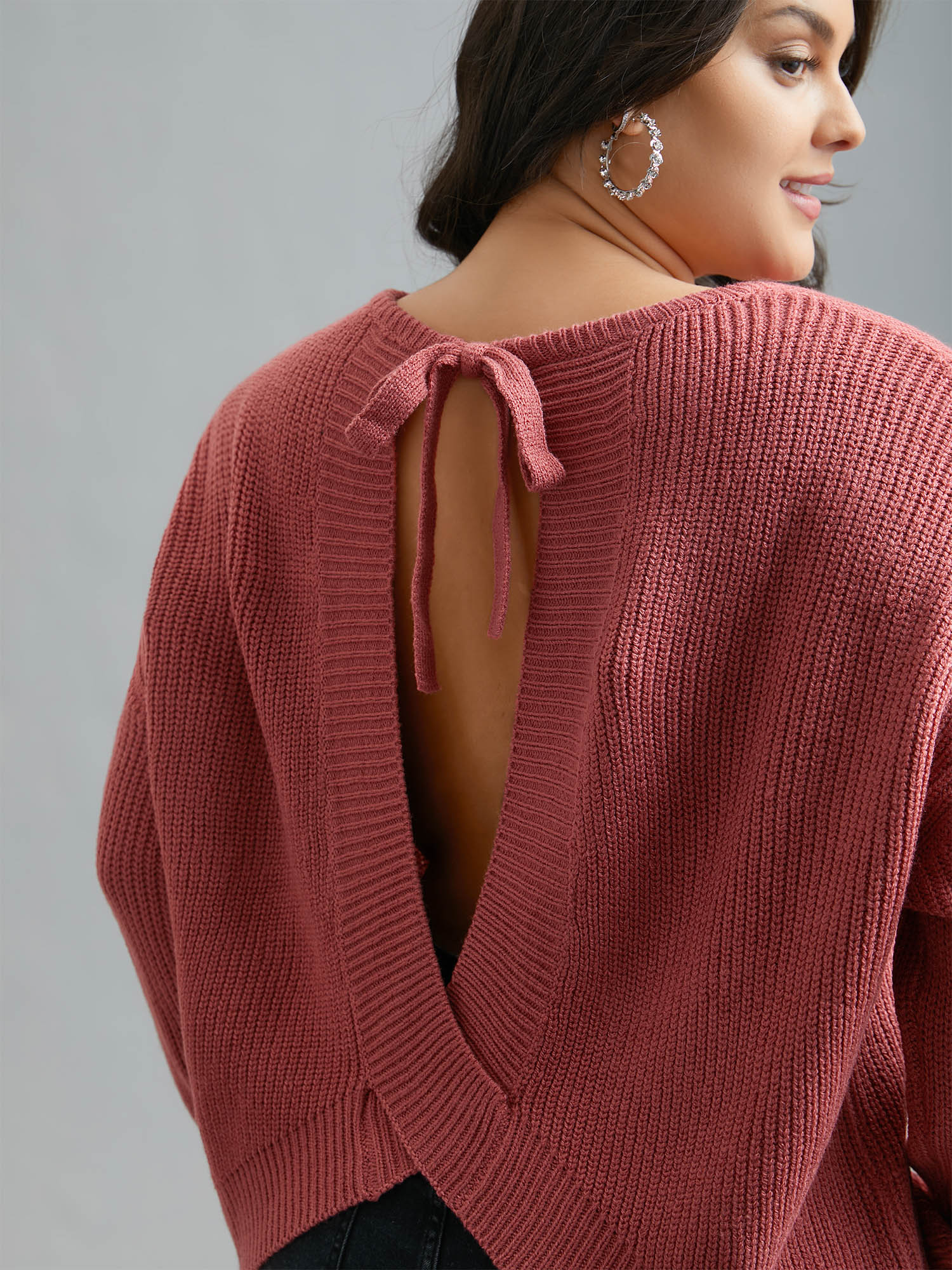 Open Wrap Back Textured Tied Pullover - Image 5