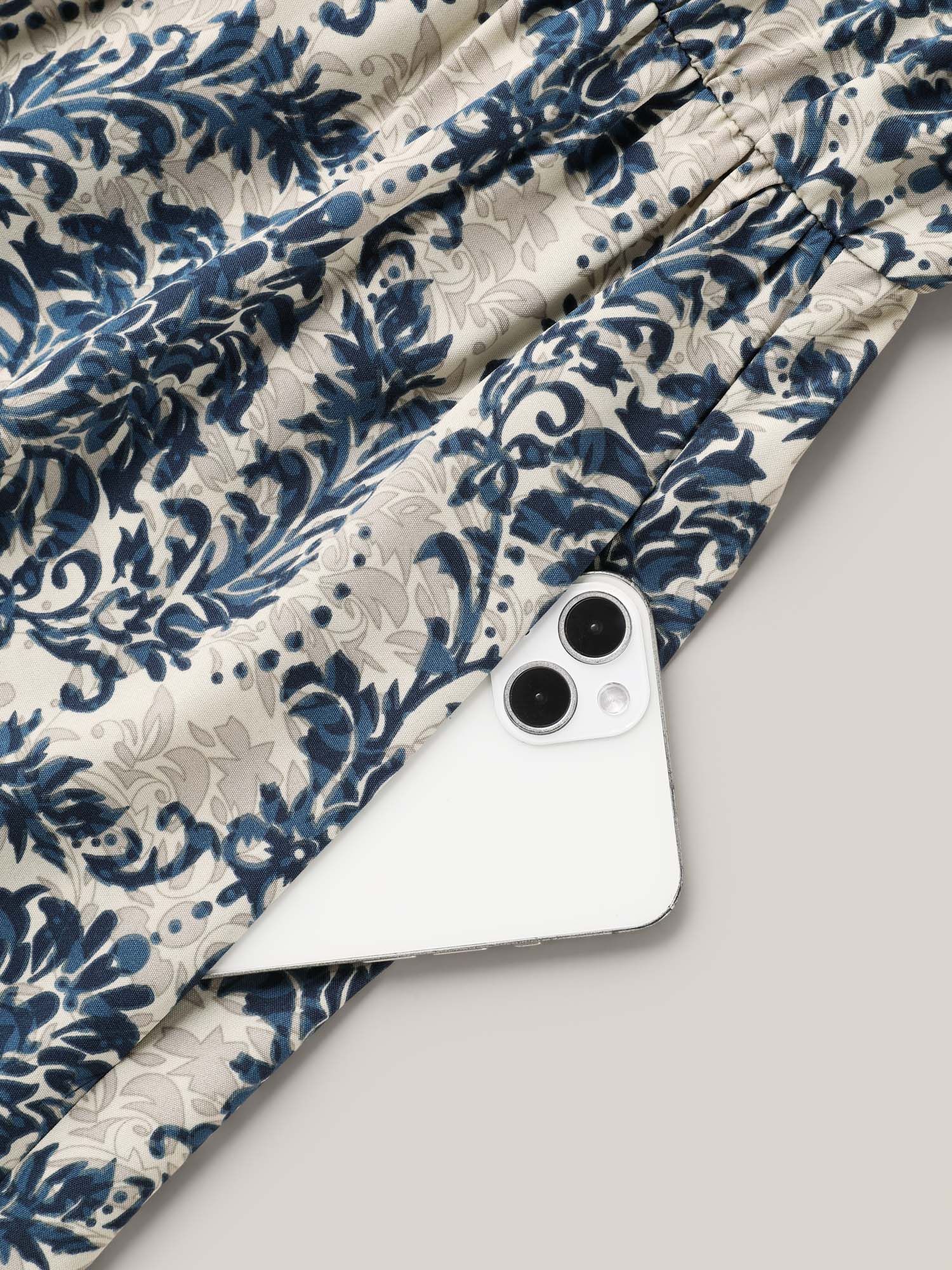 Ornate Print Curvy Hem Tied Maxi Dress - Image 5