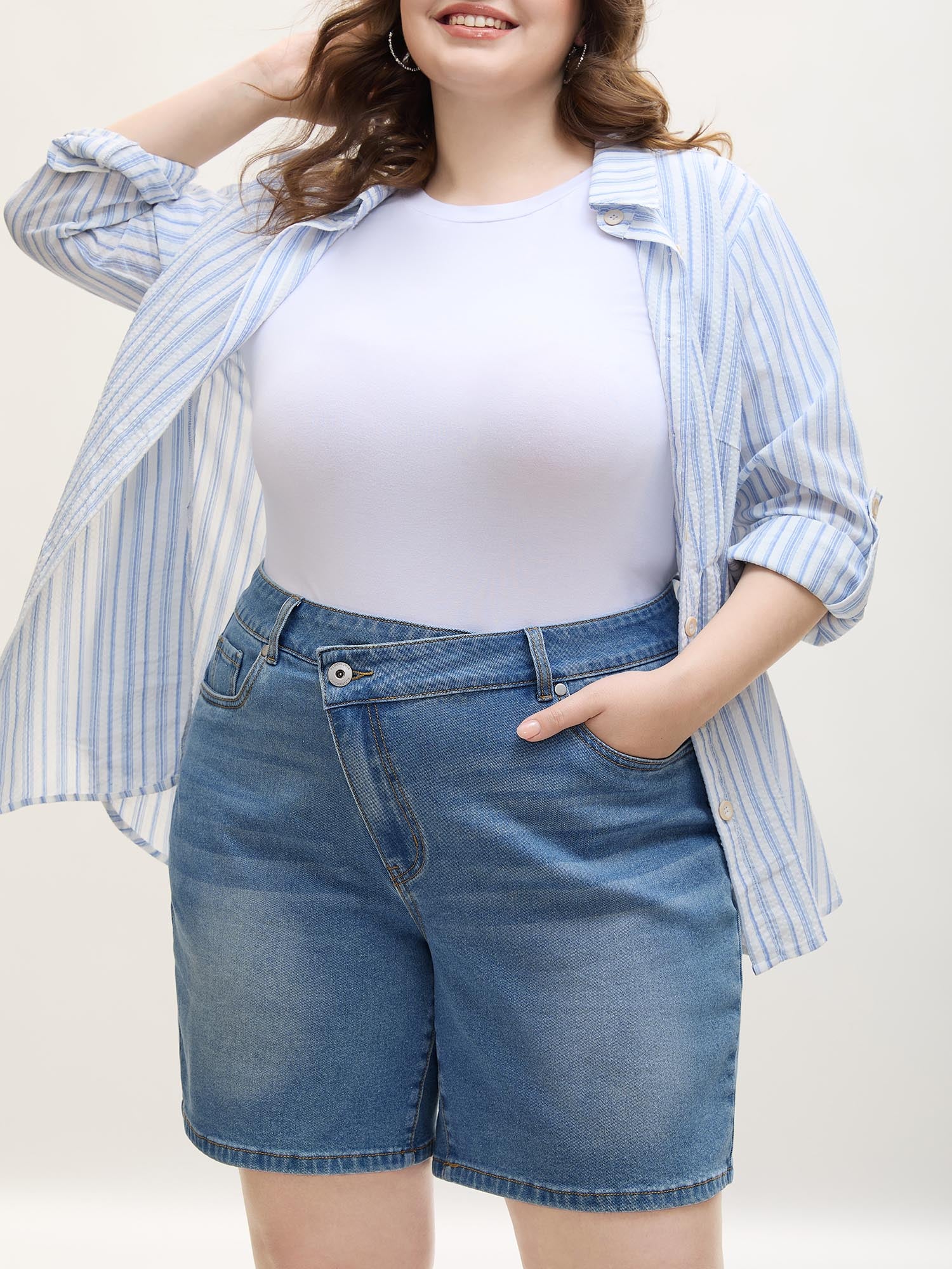 Overlap Whiskered Wash Straight Denim Shorts - Image 2