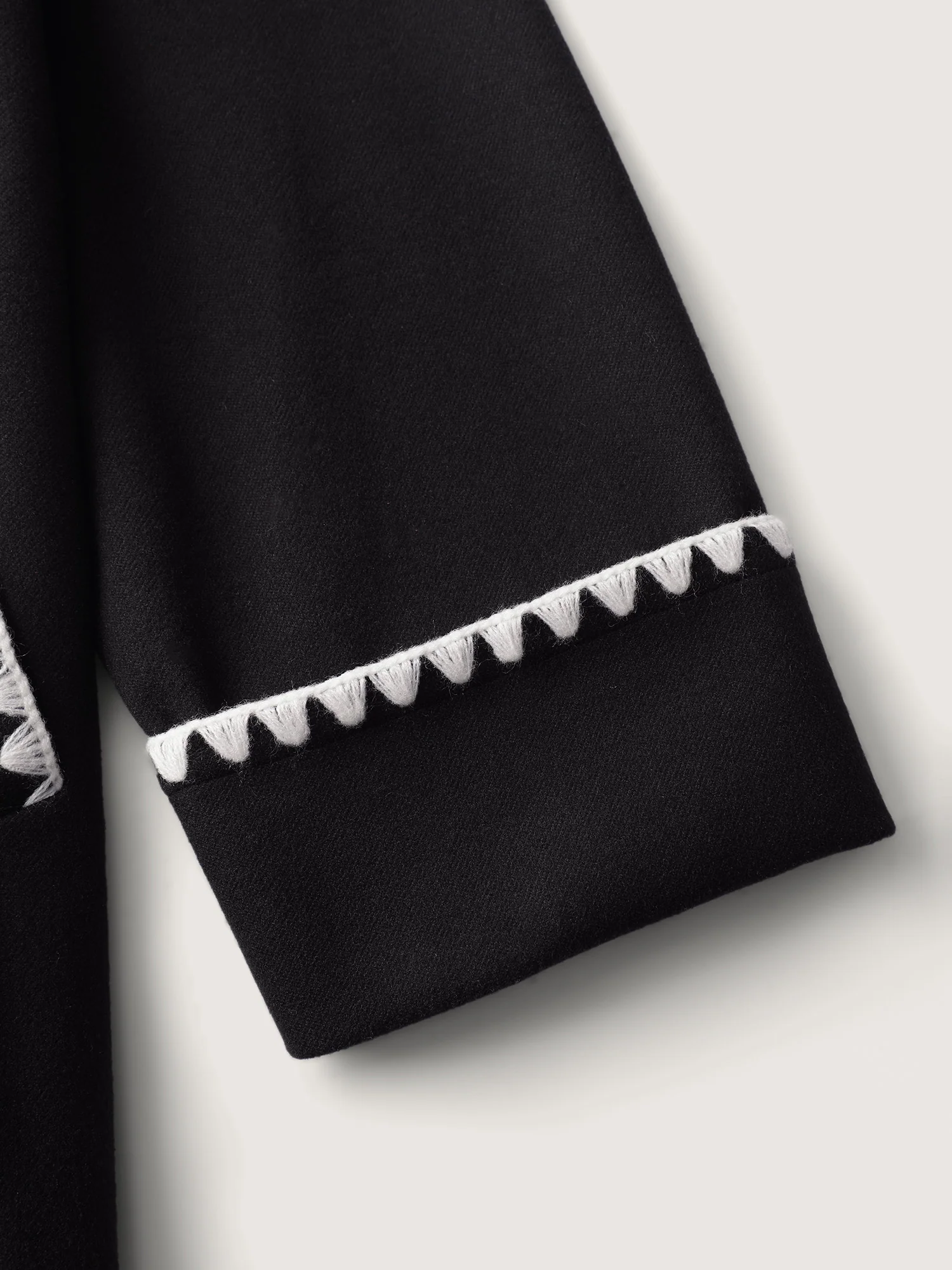 Overlock Stitch Color Contrast Belted Jacket - Image 7