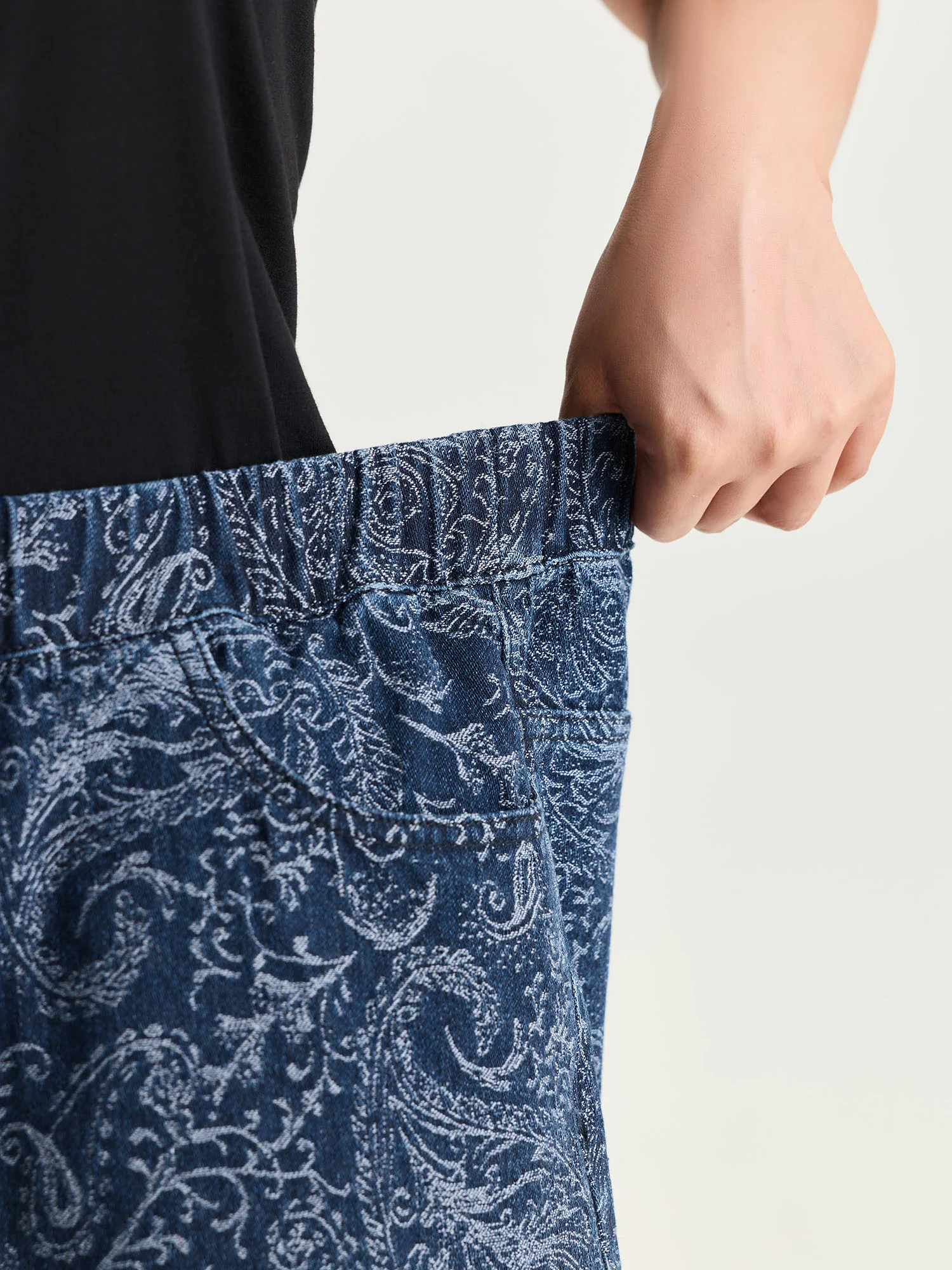 Paisley Print Drawstring Straight-Leg Denim Shorts - Image 3