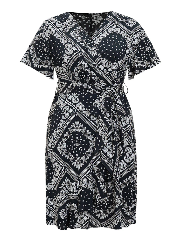 Paisley Print Pocket Belted Wrap Flutter Sleeve Dress - Image 11