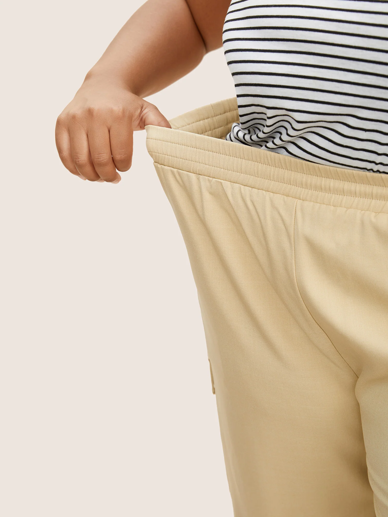 Patched Pocket Elastic Waist Tapered Pants - Image 5