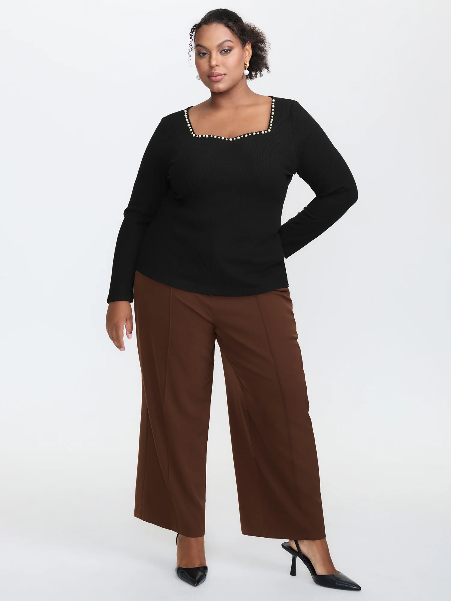Pearl Detail Neckline Textured Fitted T-Shirt - Image 3