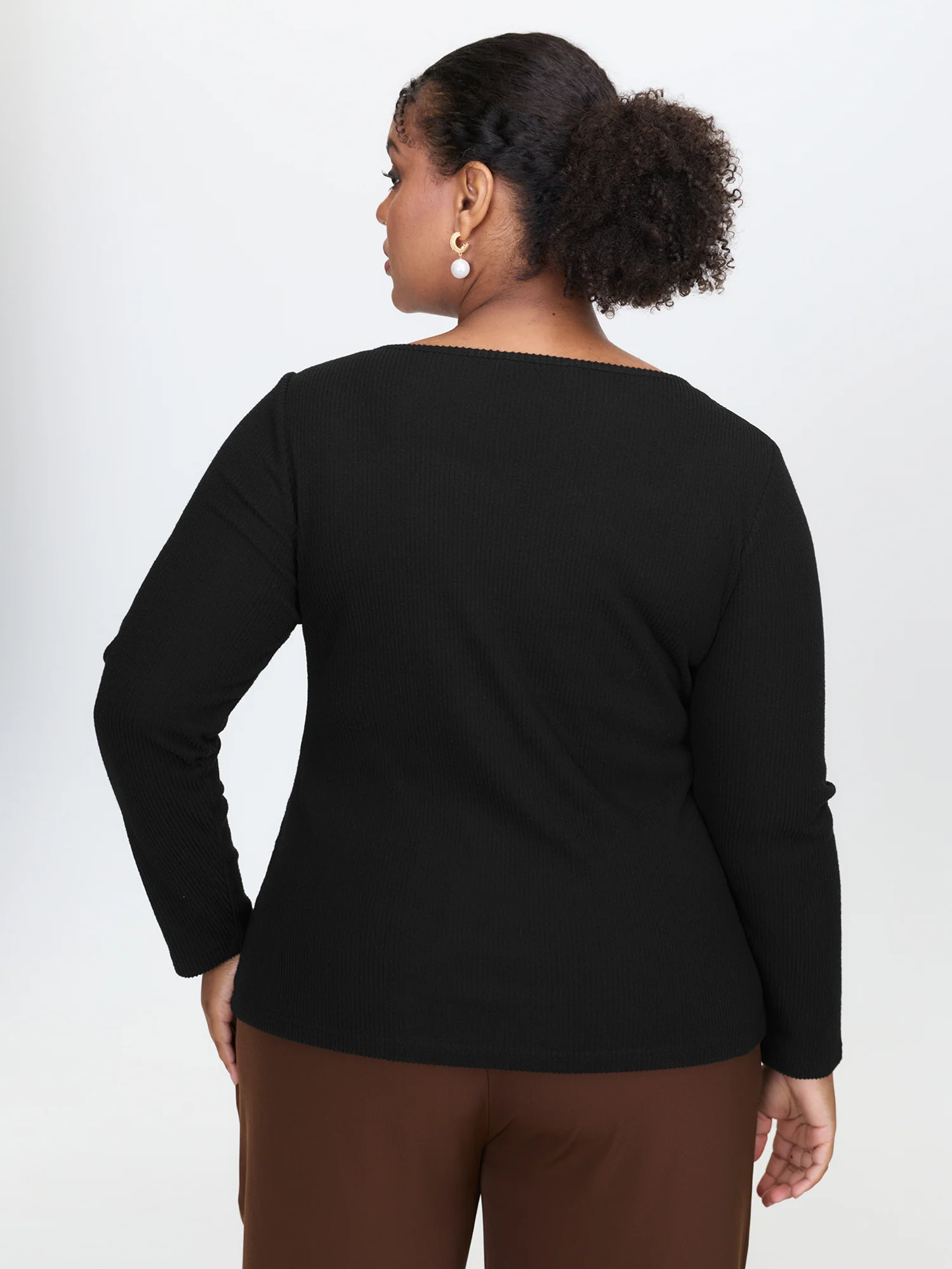 Pearl Detail Neckline Textured Fitted T-Shirt - Image 4
