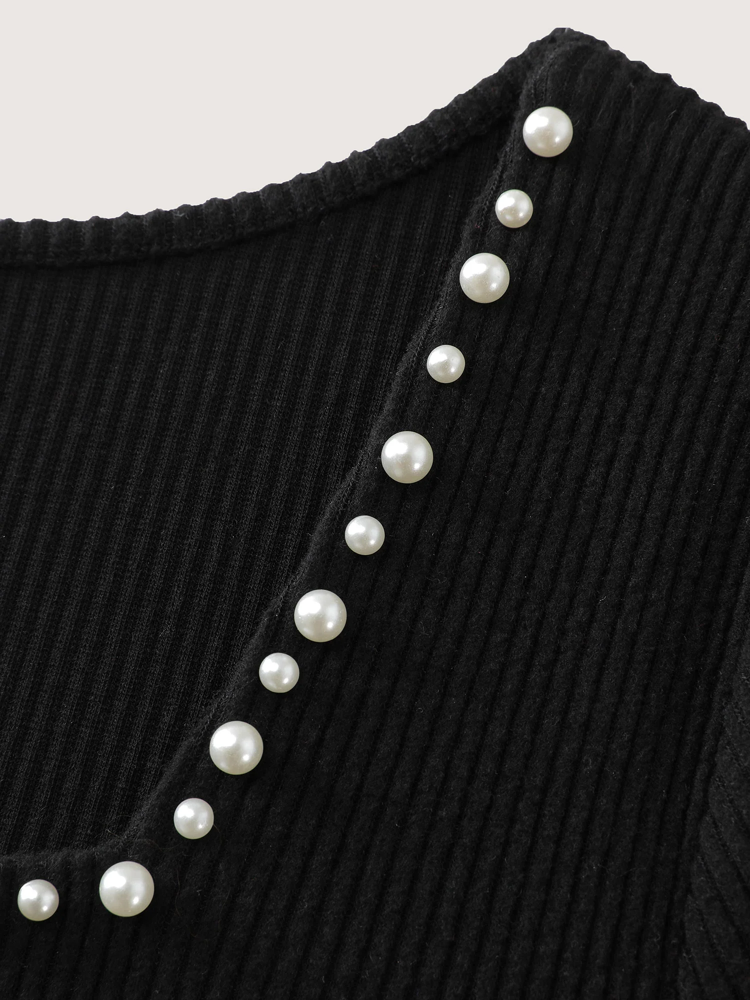 Pearl Detail Neckline Textured Fitted T-Shirt - Image 5