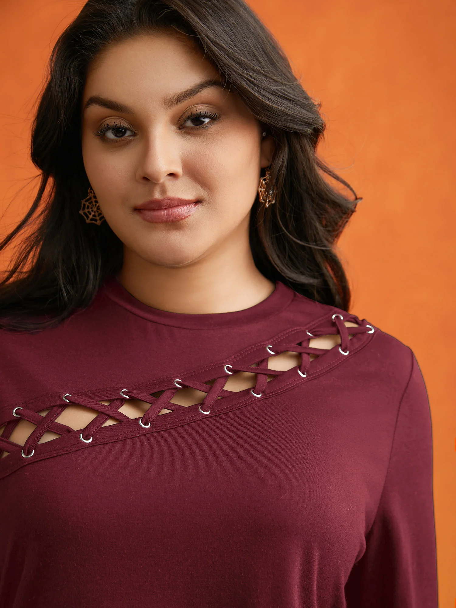 Peek-A-Boo Cut-Out Neckline T-shirt - Image 17