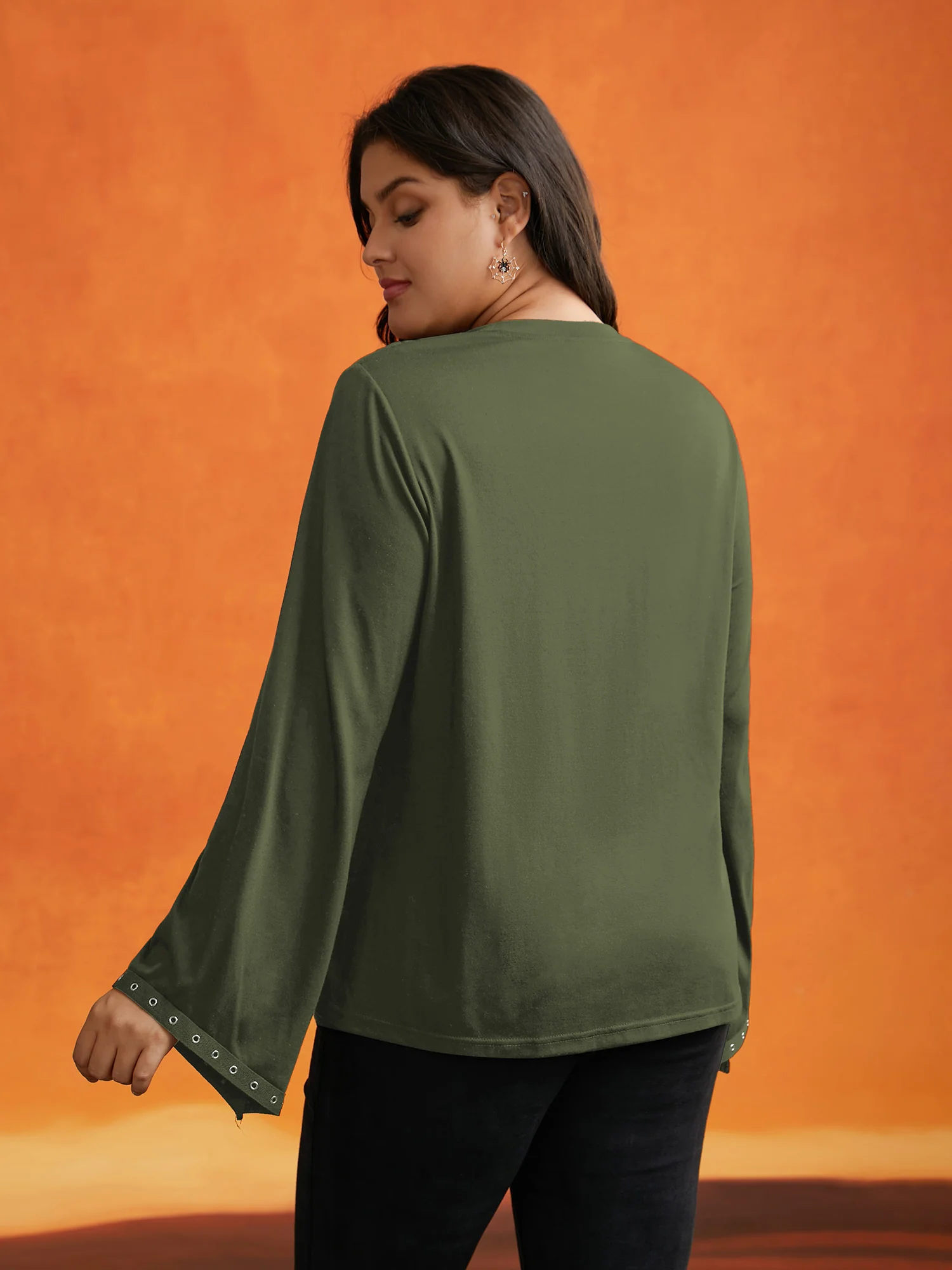 Peek-A-Boo Cut-Out Neckline T-shirt - Image 25