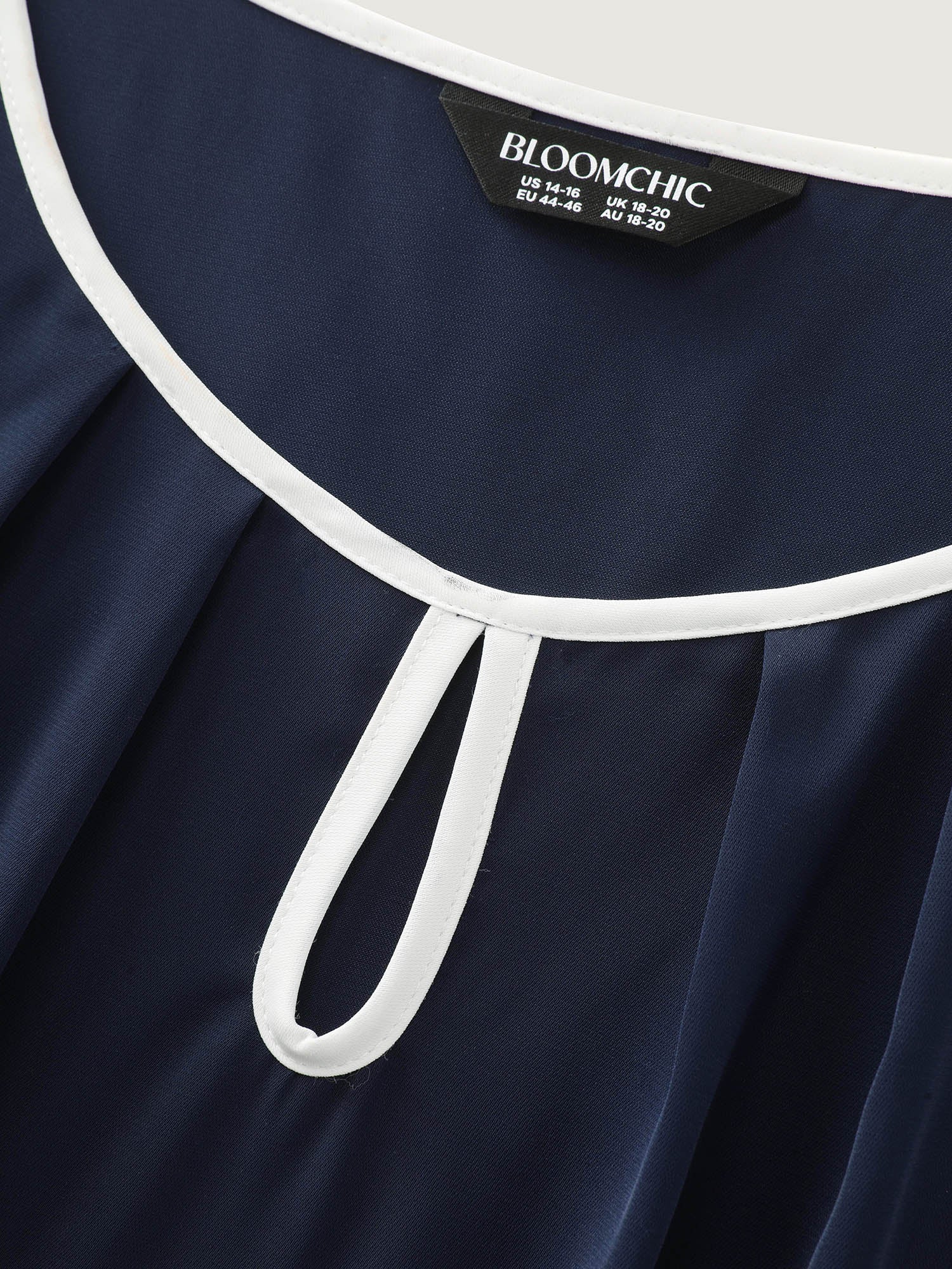 Petal Sleeve Color Contrast Plain Blouse - Image 5