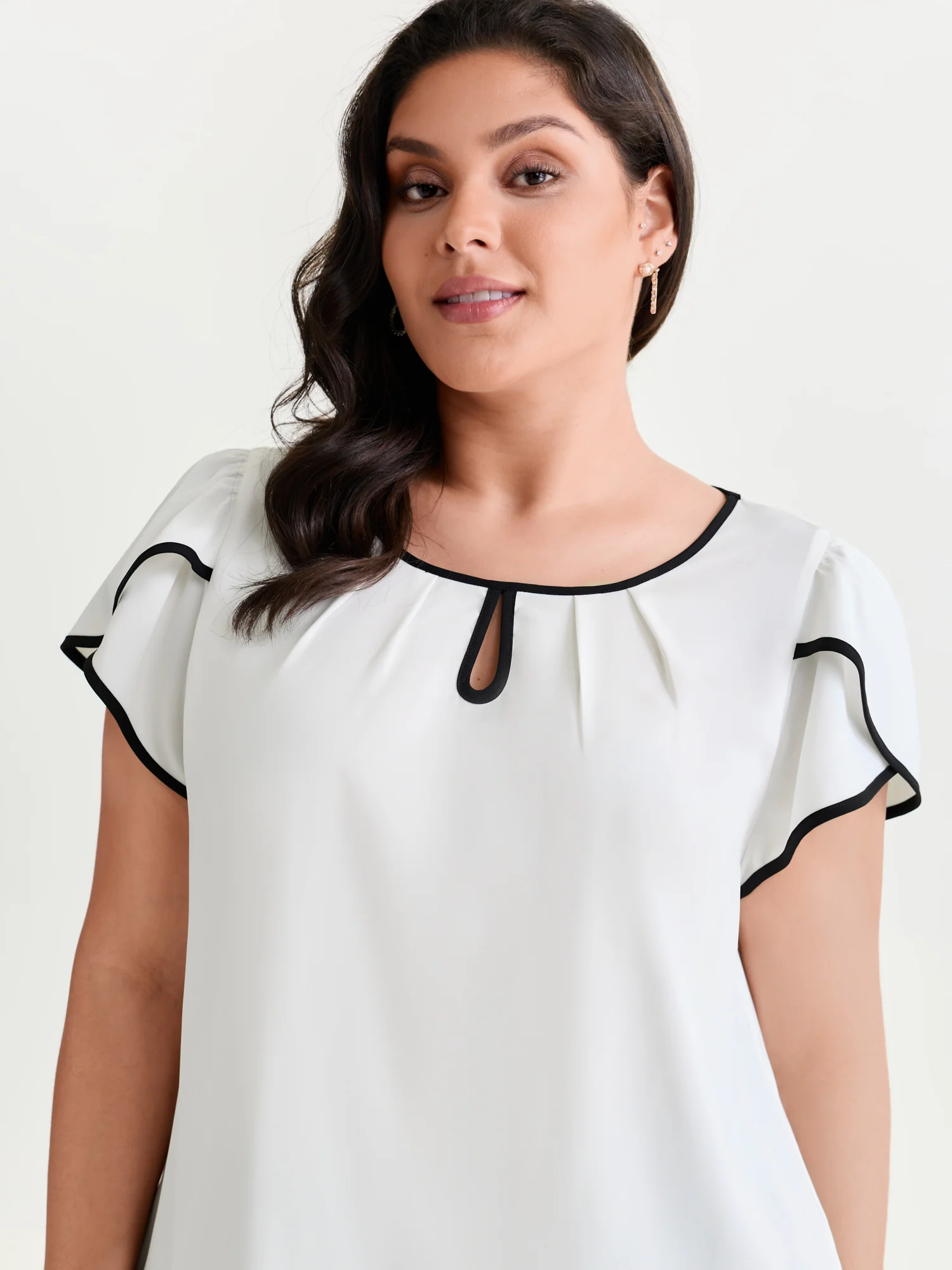 Petal Sleeve Color Contrast Plain Blouse - Image 9
