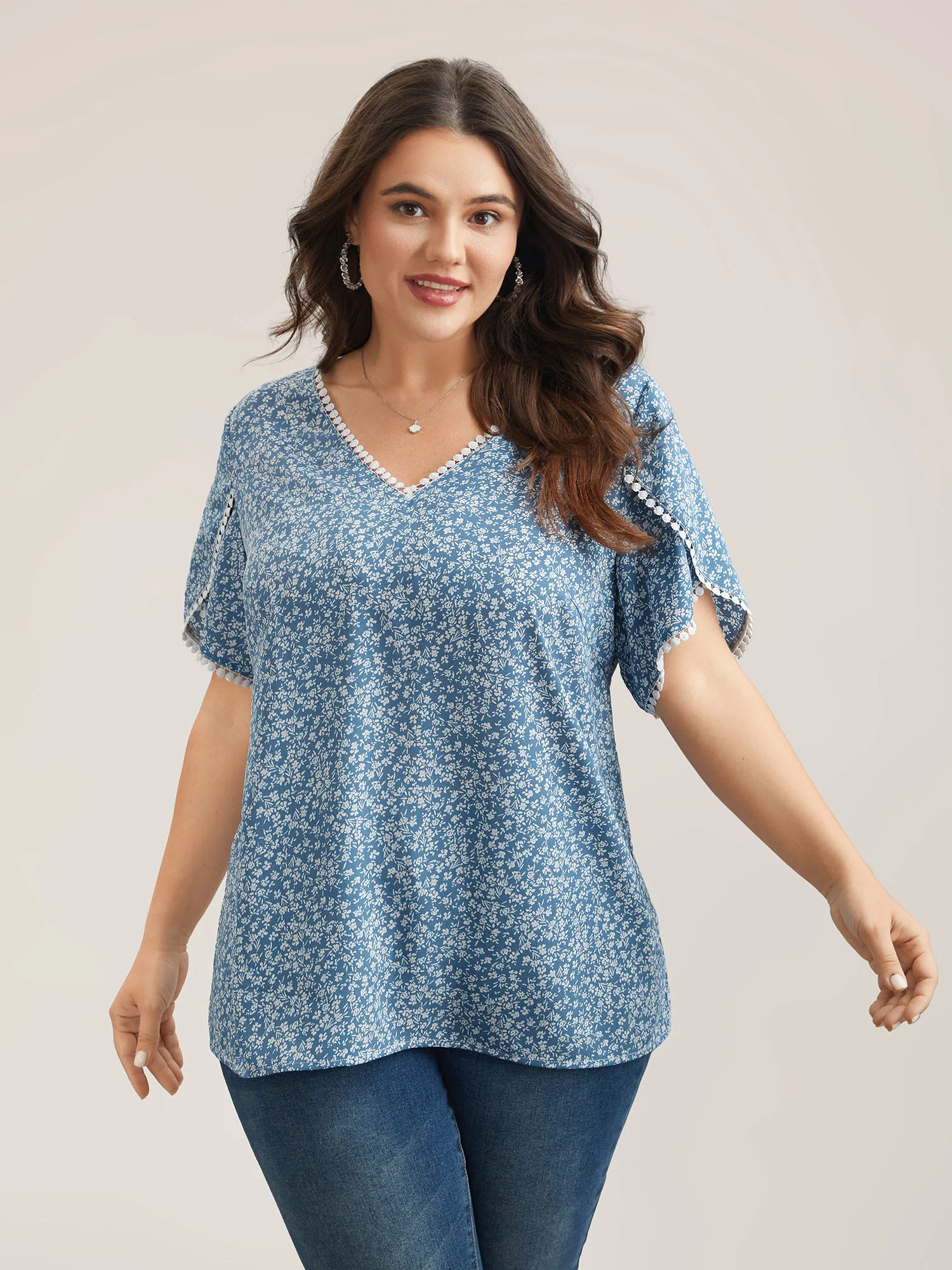 Petal Sleeve Floral Lace Spliced Shirt - Image 4