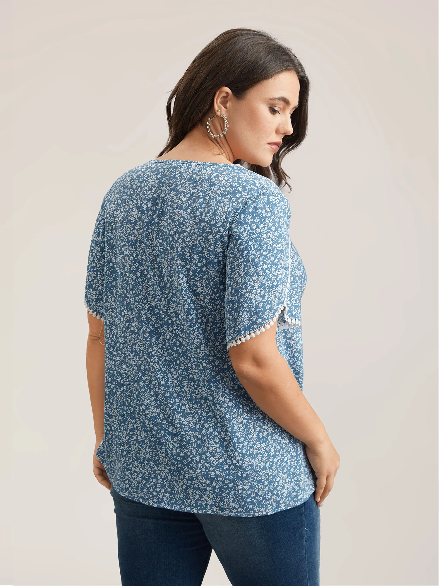 Petal Sleeve Floral Lace Spliced Shirt - Image 5