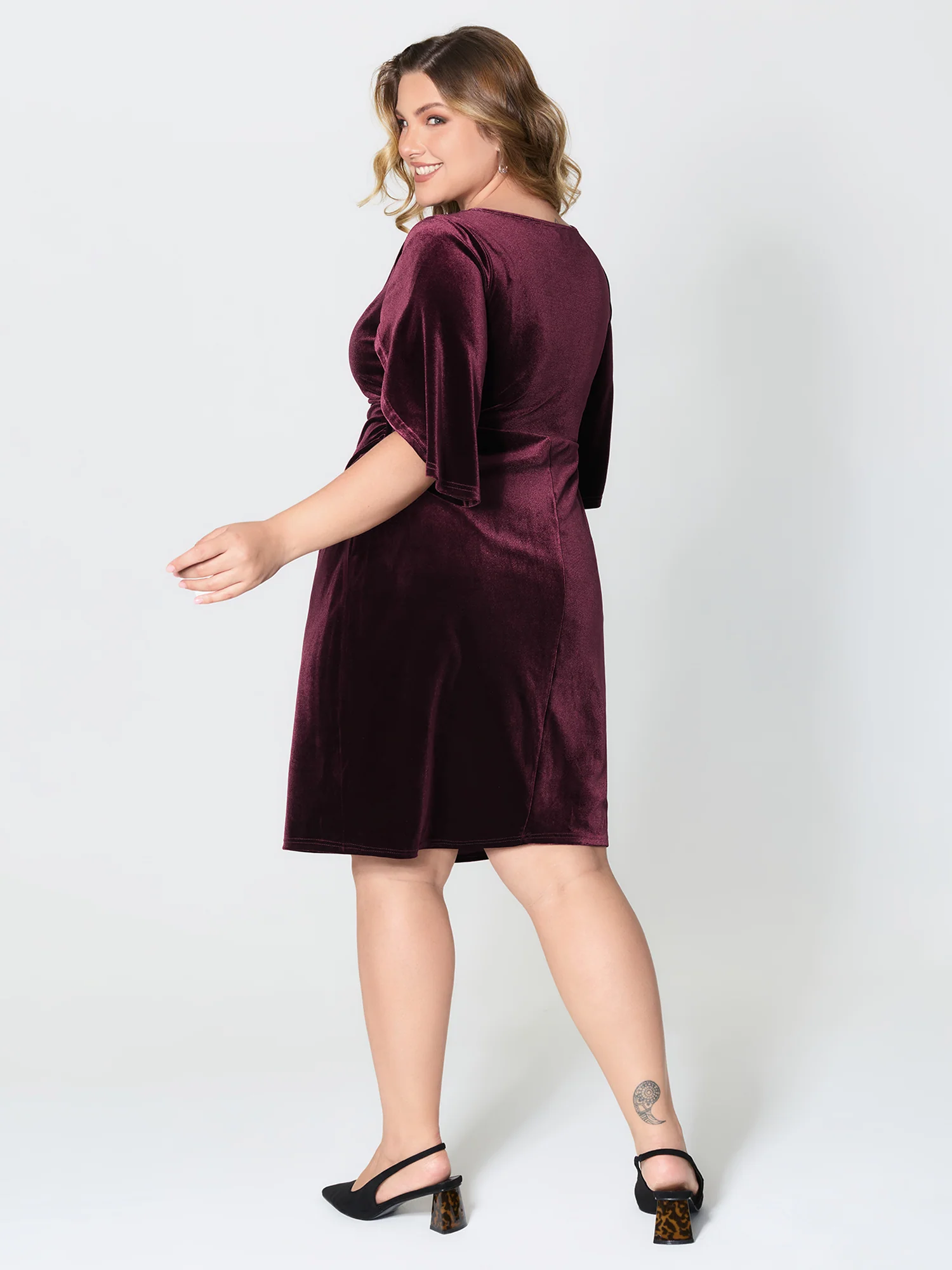 Petal Sleeve Pleated Waist-Defining Midi Dress - Image 4