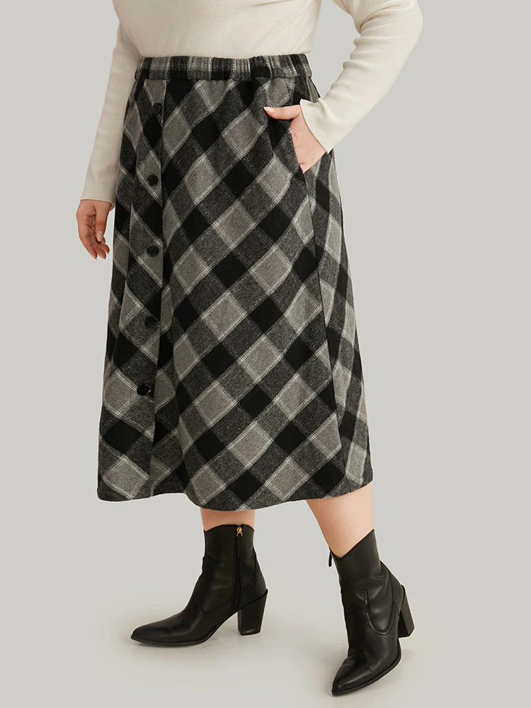Plaid Button Detail Pocket Skirt - Image 2