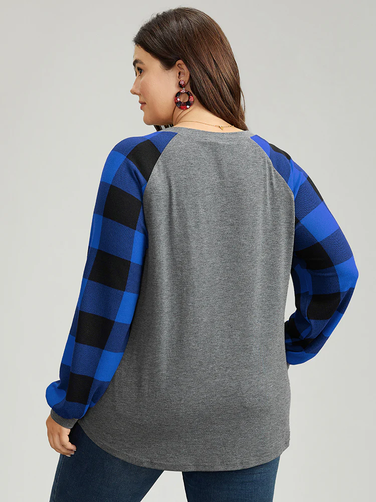 Plaid Christmas Trees Round Neck T-shirt - Image 2