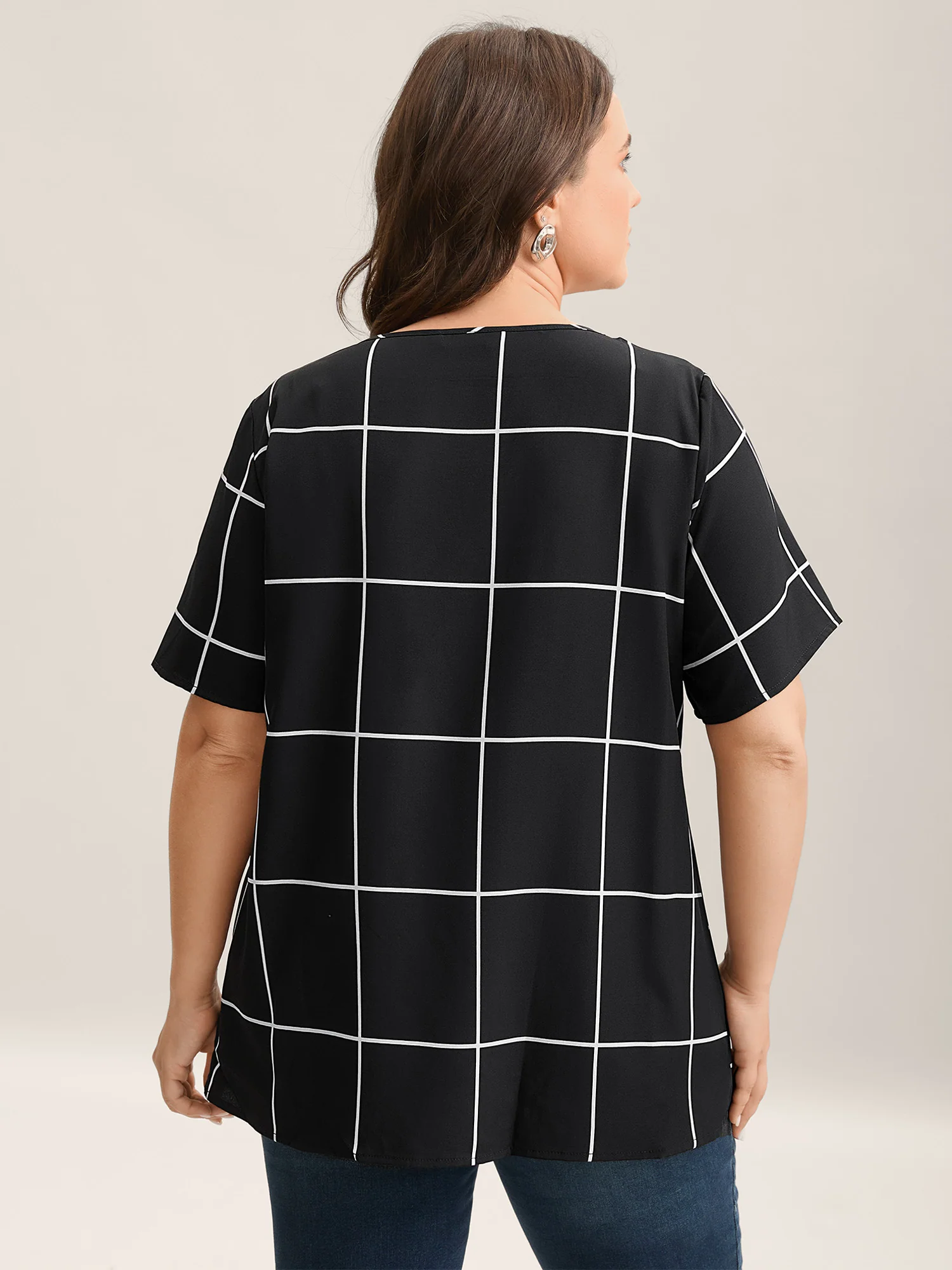 Plaid Crumpled V-Neck Fitted Shirt - Image 4