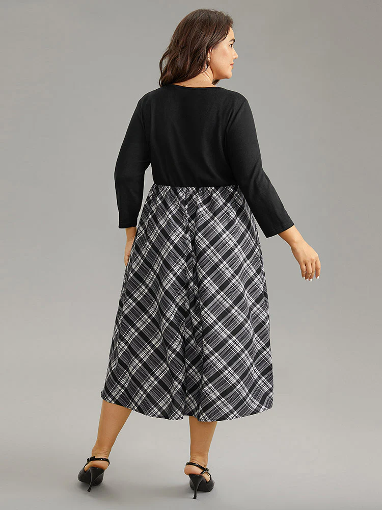Plaid Patchwork Scoop Neck Button Detail Dress - Image 3
